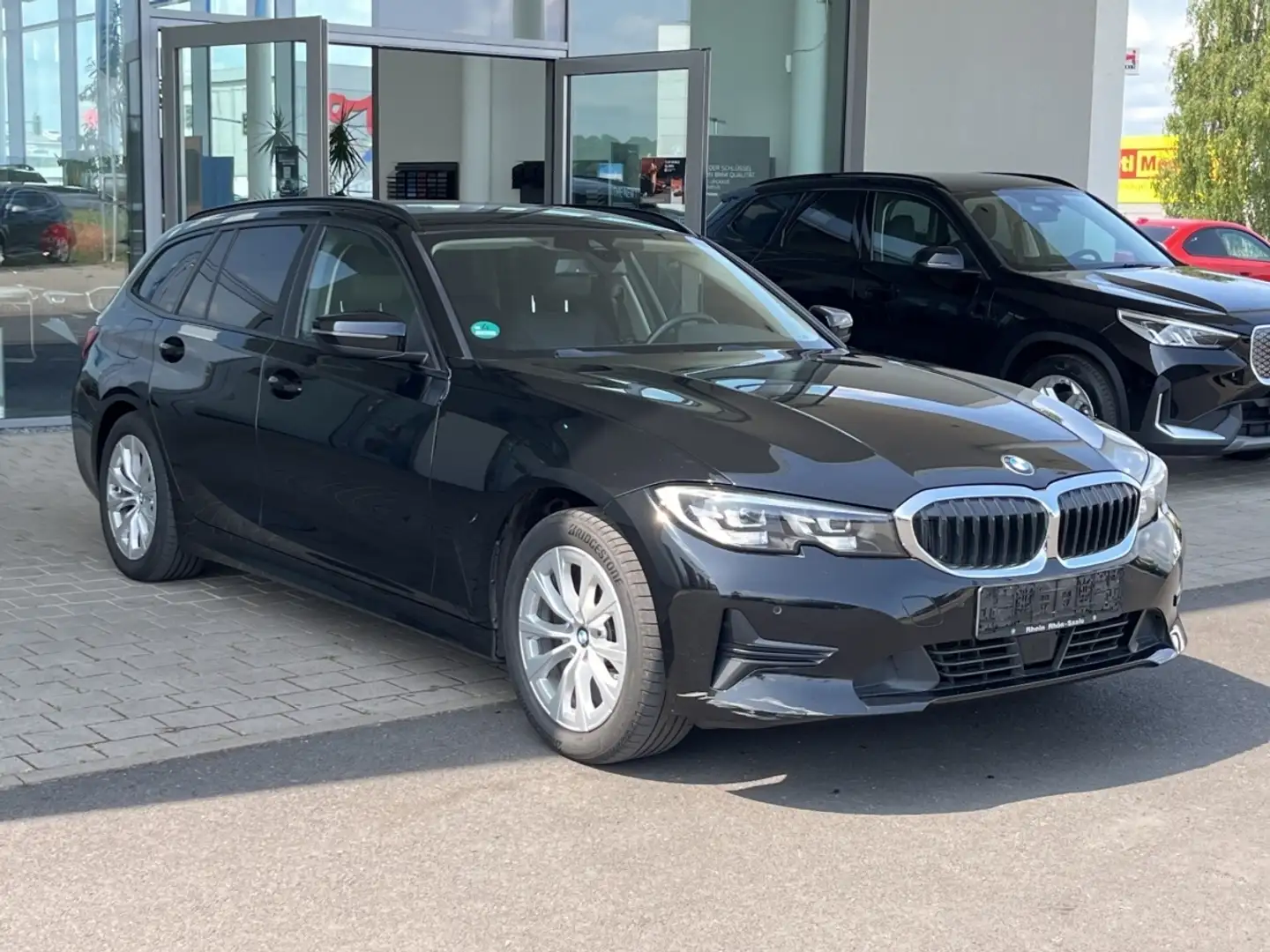 BMW 318 d Touring Advantage Navi.Hifi.AHK.PDC.Tempom. Zwart - 2