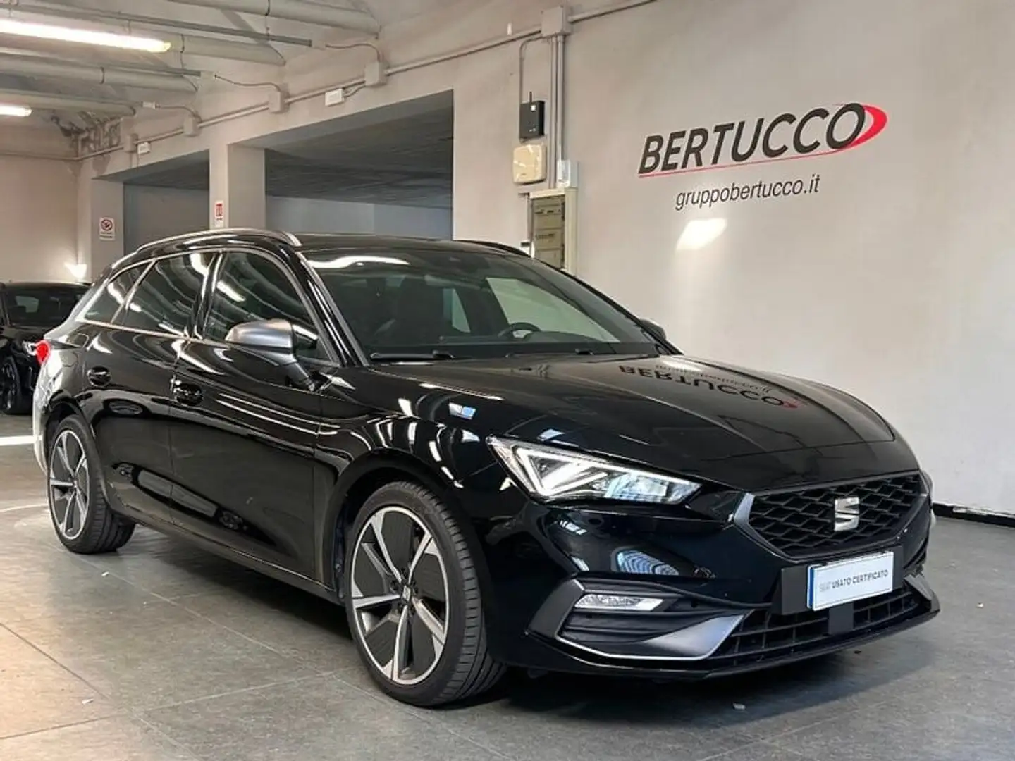SEAT Leon Sportstourer 2.0 TDI 150 CV DSG FR Nero - 1