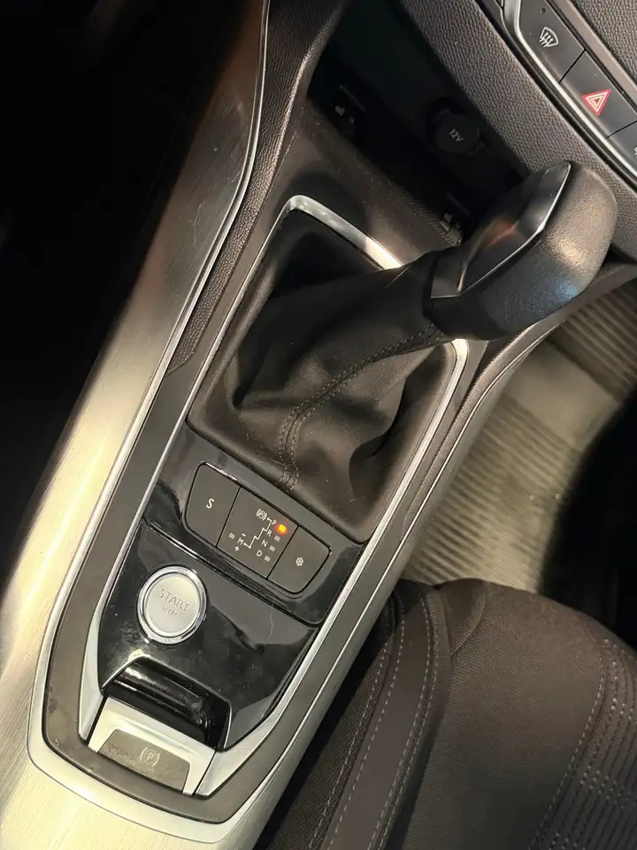 Peugeot 308 308 — photo 4