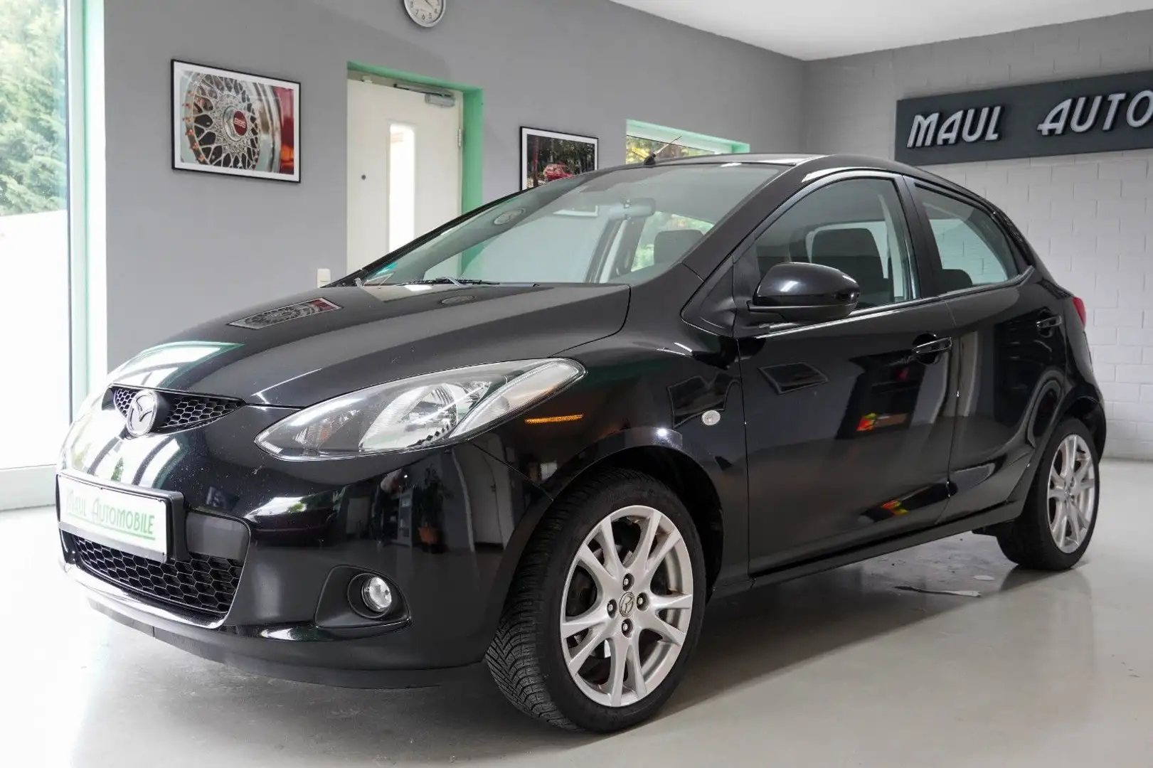 Mazda 2 Lim. 1.3 Edition Shz,Klima,8-Fach Negro - 1