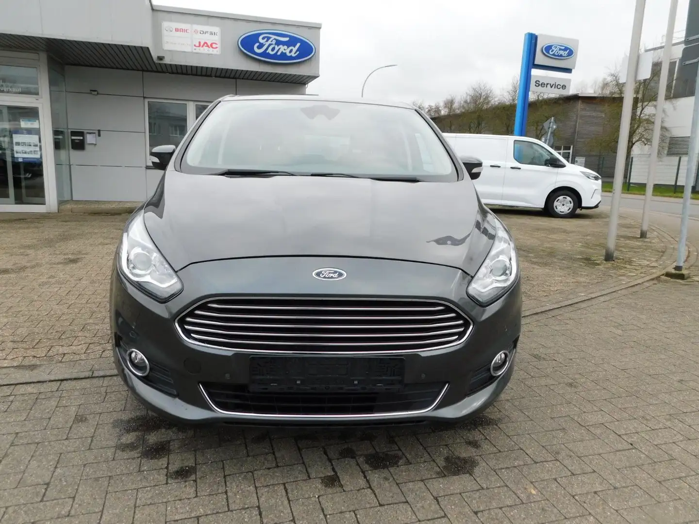Ford S-Max S-MAX Titanium Automatik 7 Sitze Grau - 2