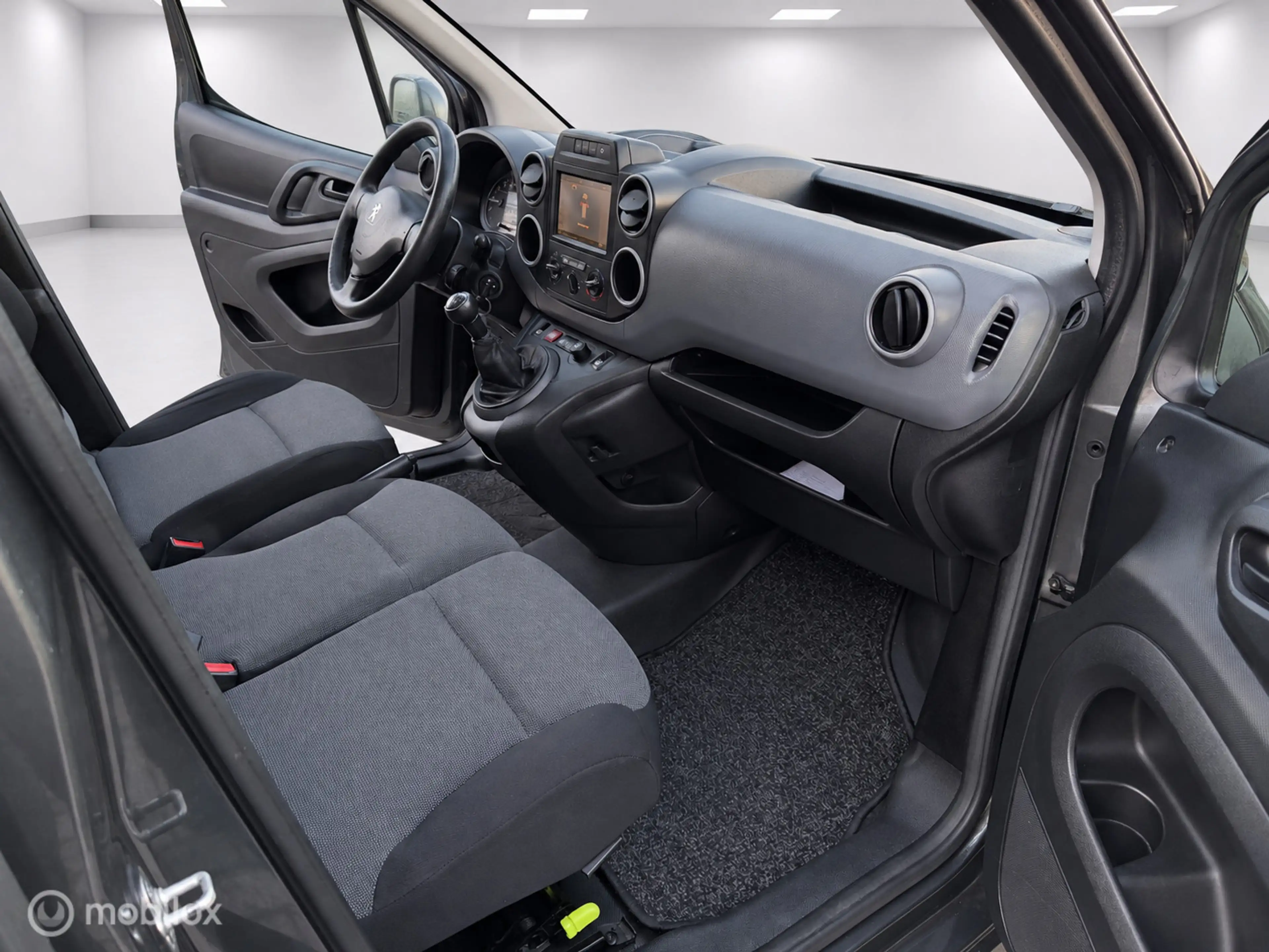 Peugeot Partner bestel 120 1.6 BlueHDi 100 L1 Galicia Premium Pack — photo 10