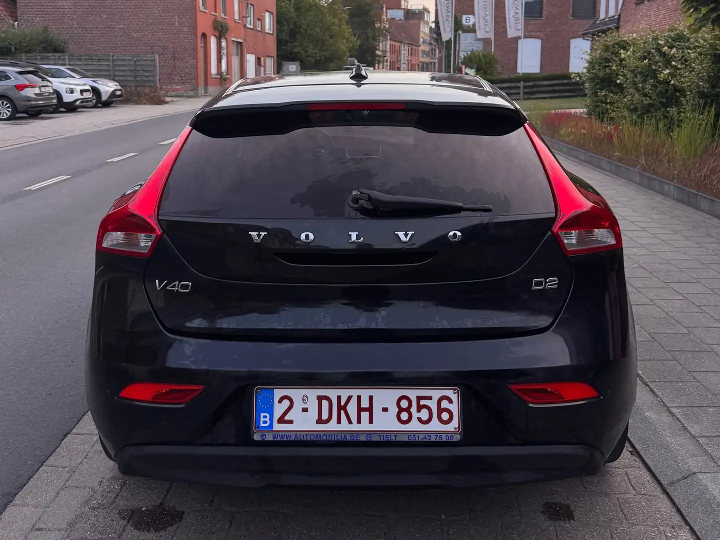 Volvo V40 V40 D2 Summum Noir - 2