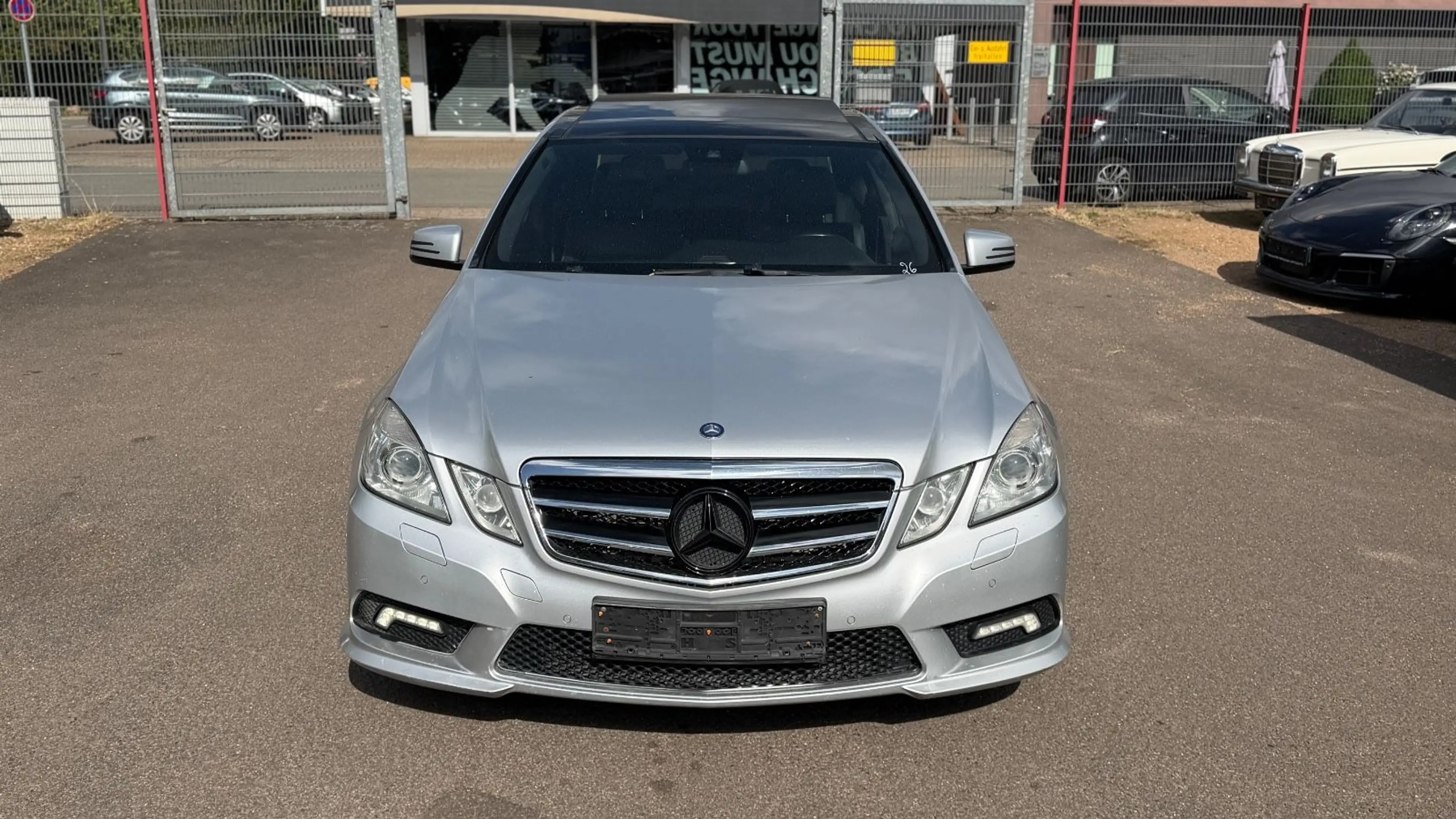 Mercedes-Benz E 350 CDI 4Matic AMG Line Avantgarde — photo 2