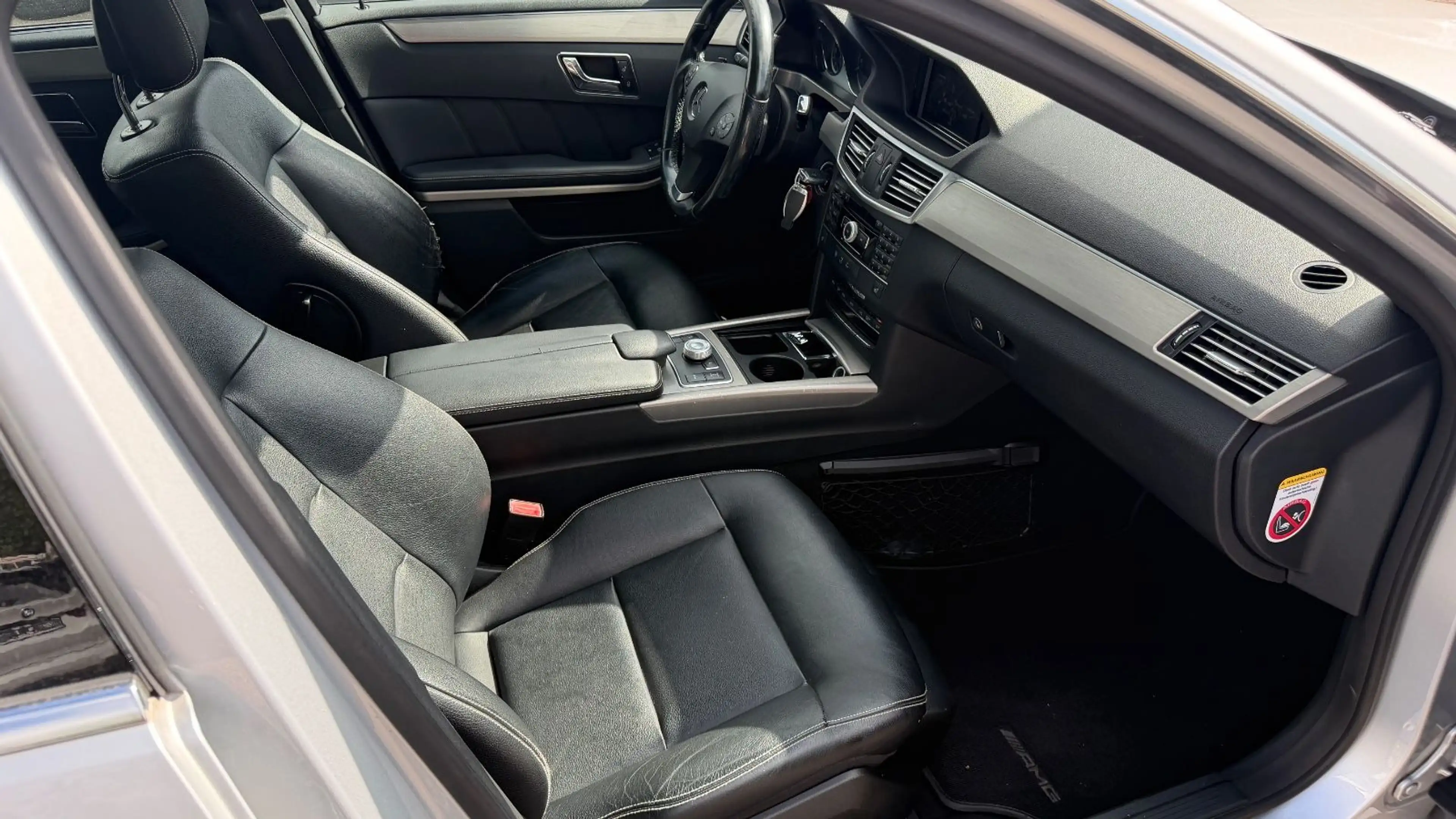 Mercedes-Benz E 350 CDI 4Matic AMG Line Avantgarde — photo 11