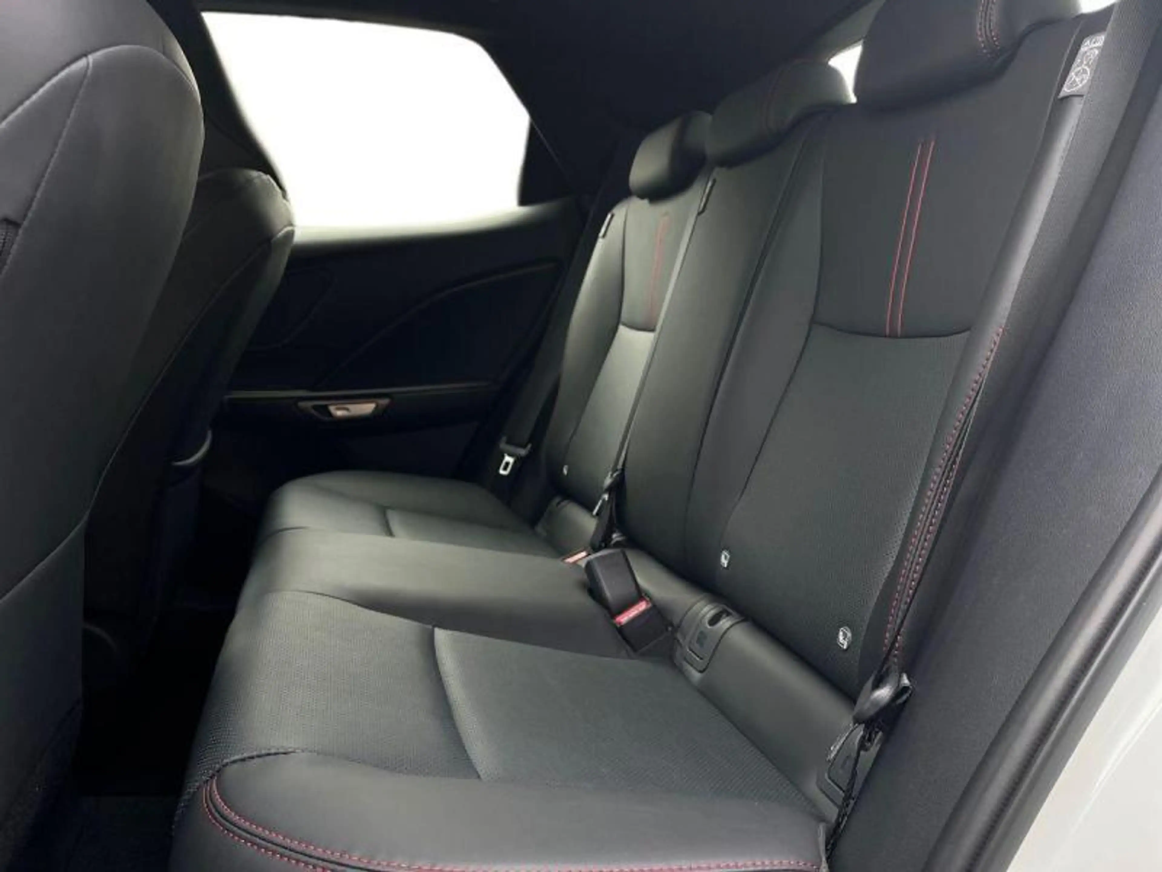 Lexus LBX Elegant+cam+sens V+A — photo 9