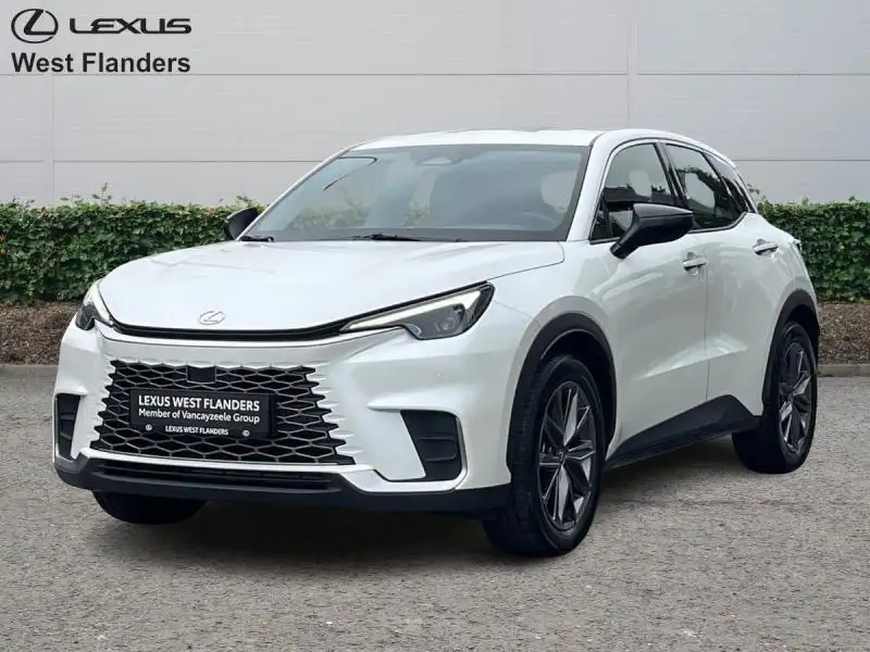 LEXUS Lbx