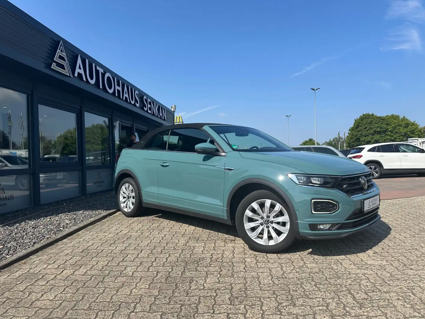 Volkswagen T-Roc 1.5 TSI DSG Cabrio R-LINE*R-CAM* Vert - 1