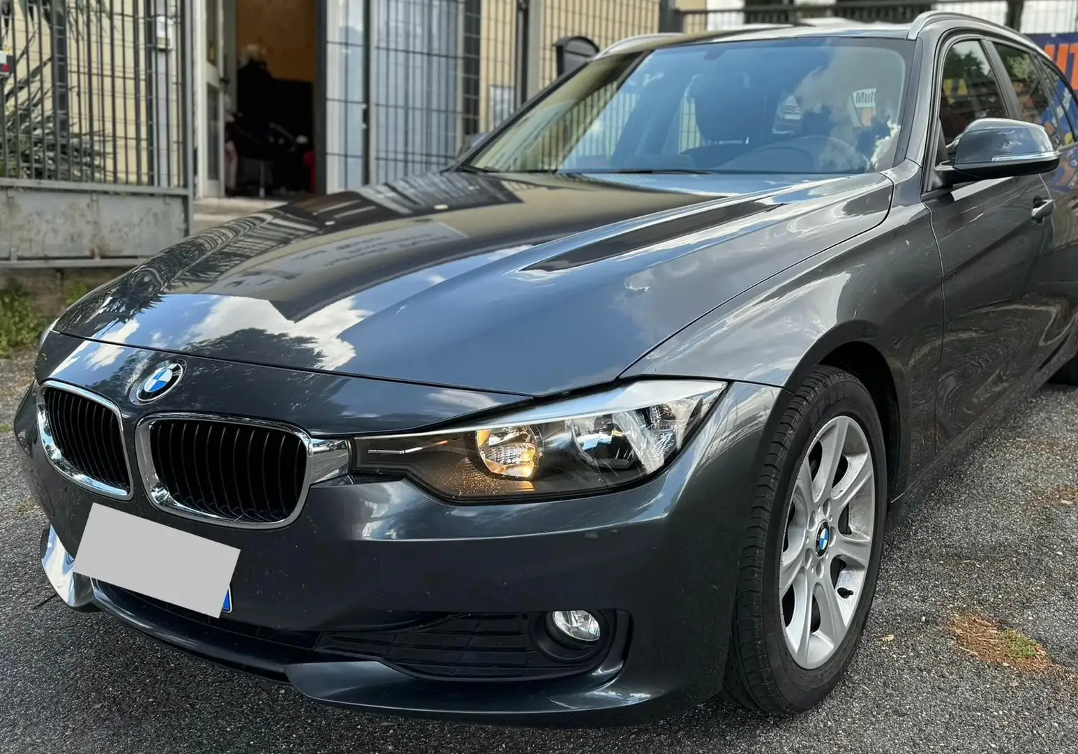 BMW 316 316d Touring Luxury - 1