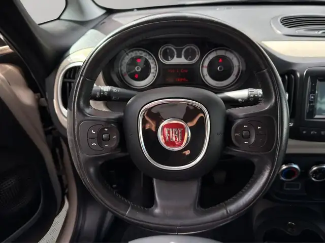 Fiat 500L view 15