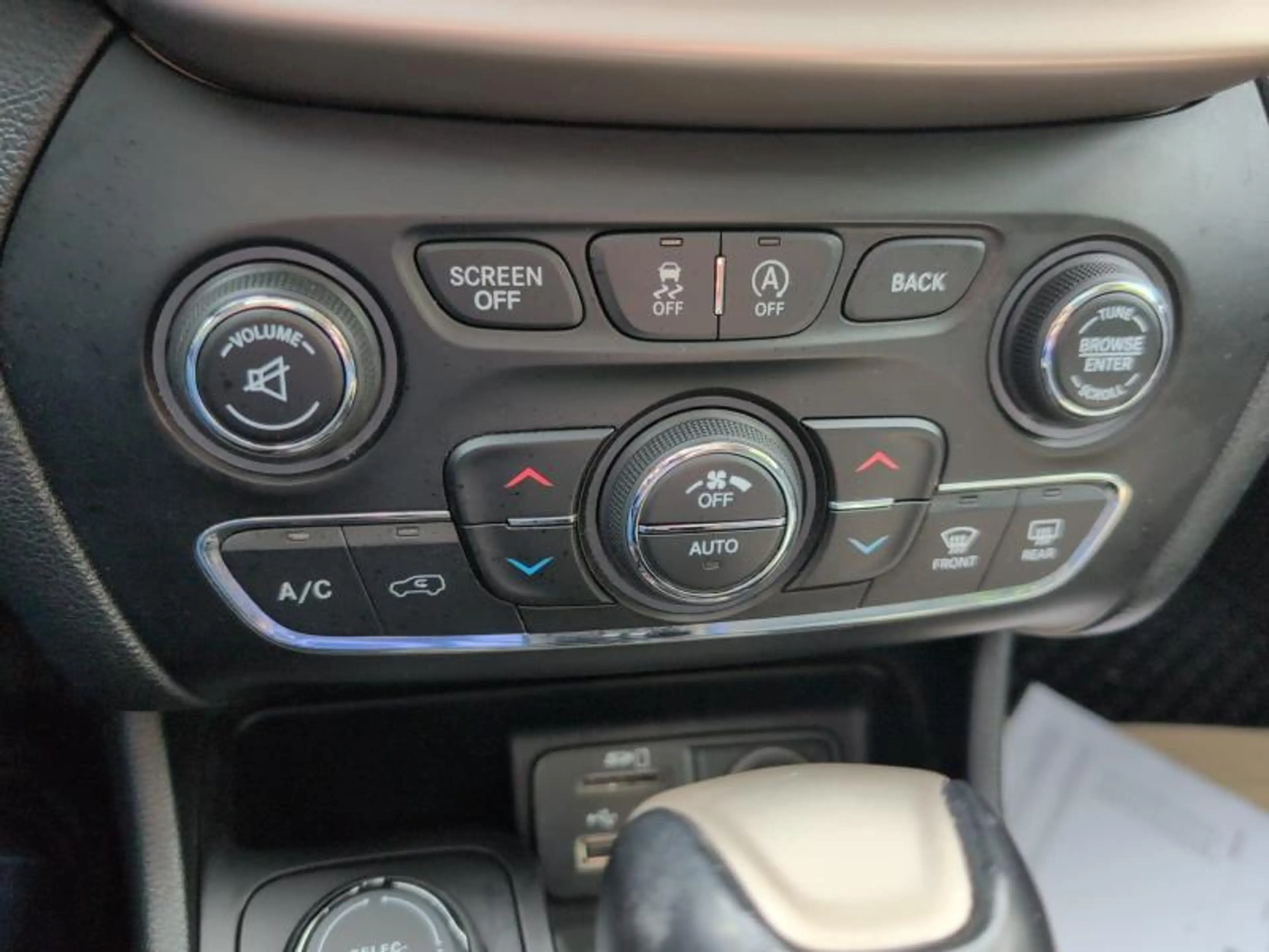 Jeep Cherokee 2.0 170cv Gris 02/15 4X4 B.Auto 7.750€ MARCHAND — photo 15