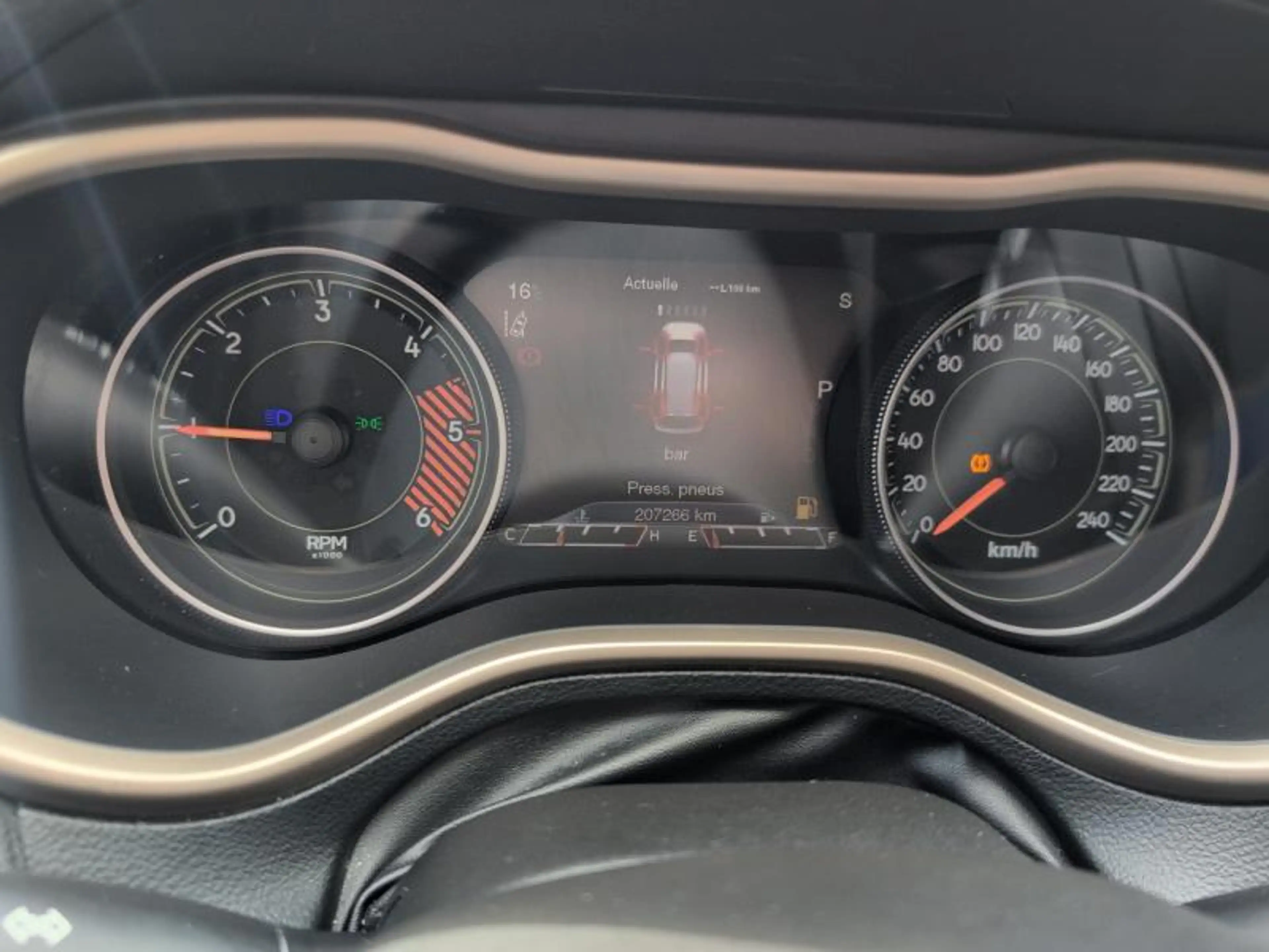 Jeep Cherokee 2.0 170cv Gris 02/15 4X4 B.Auto 7.750€ MARCHAND — photo 13