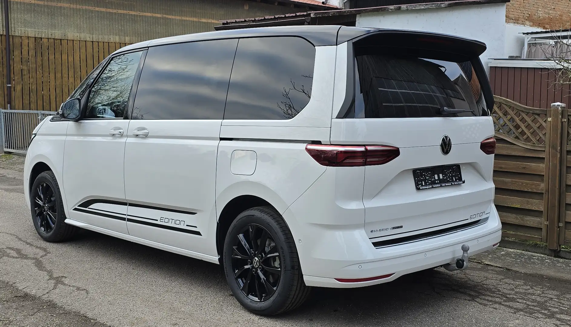 Volkswagen T7 Multivan SOFORT Edition e hybrid Allrad,AHK,7S.Vis a Vis, Weiß - 1