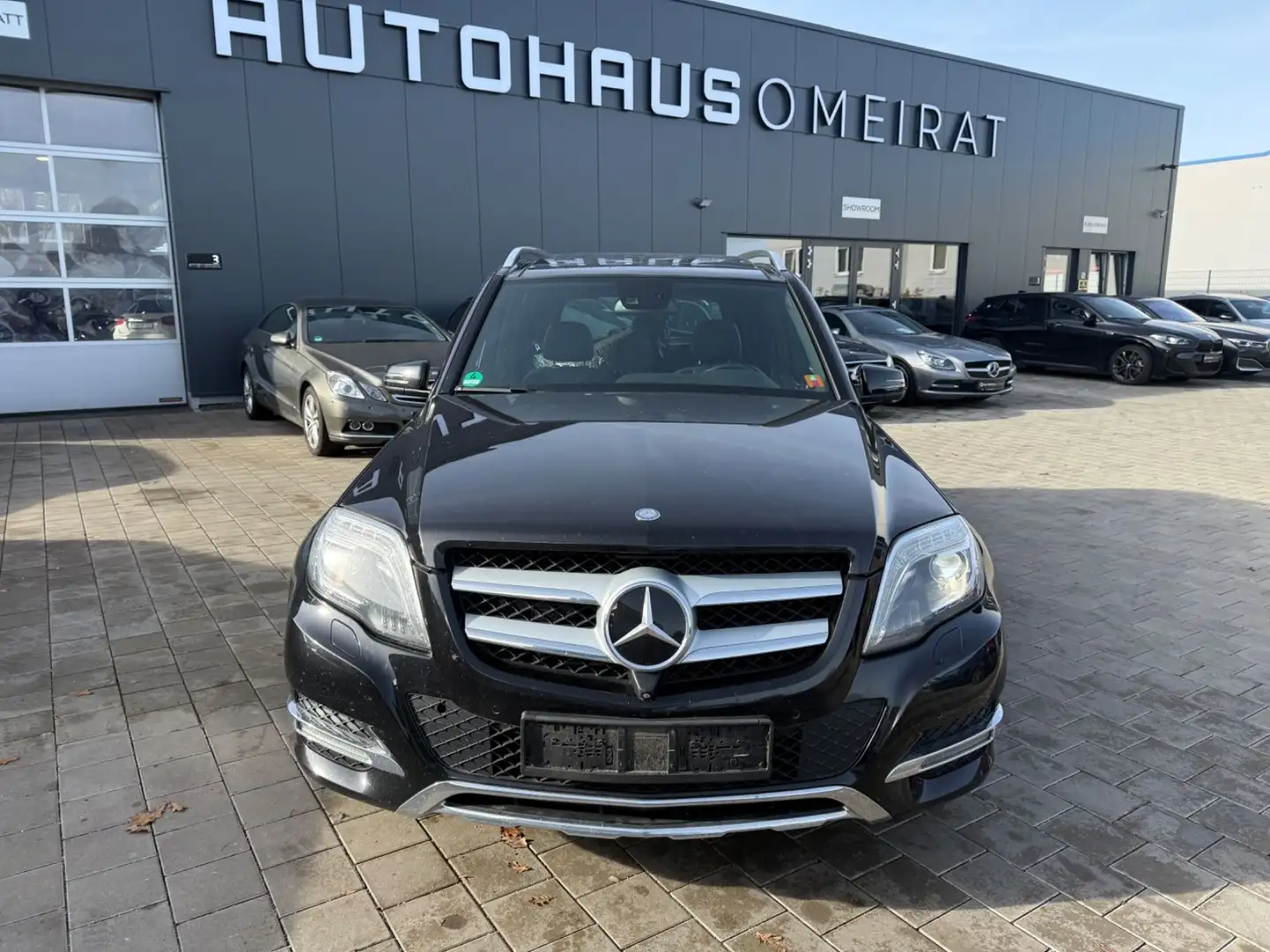 Mercedes-Benz GLK 350 CDI 4M Pano/Navi/360°/Bi-Xenon/AHK Noir - 2