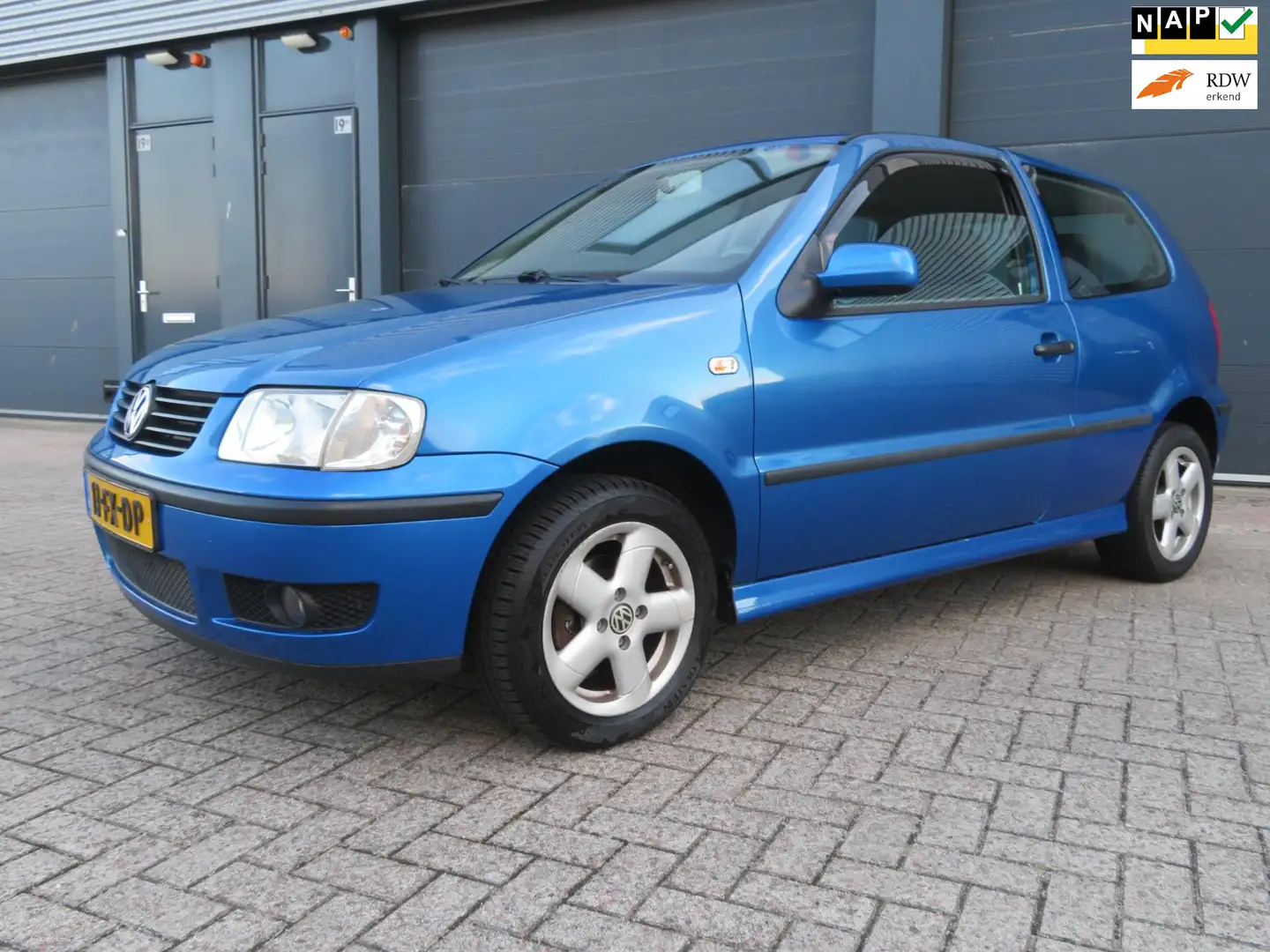 Volkswagen Polo 1.4-16V Trendline nieuw staat nieuwe apk 2026 Blauw - 1