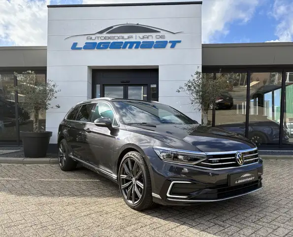 Volkswagen Passat Variant Volkswagen Passat 1.4 TSI PHEV GTE / LEDER / PANO