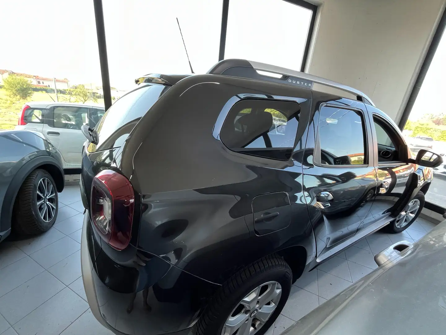 Dacia Duster Duster II 2018 1.6 sce Comfort Gpl 4x2 s Grigio - 2