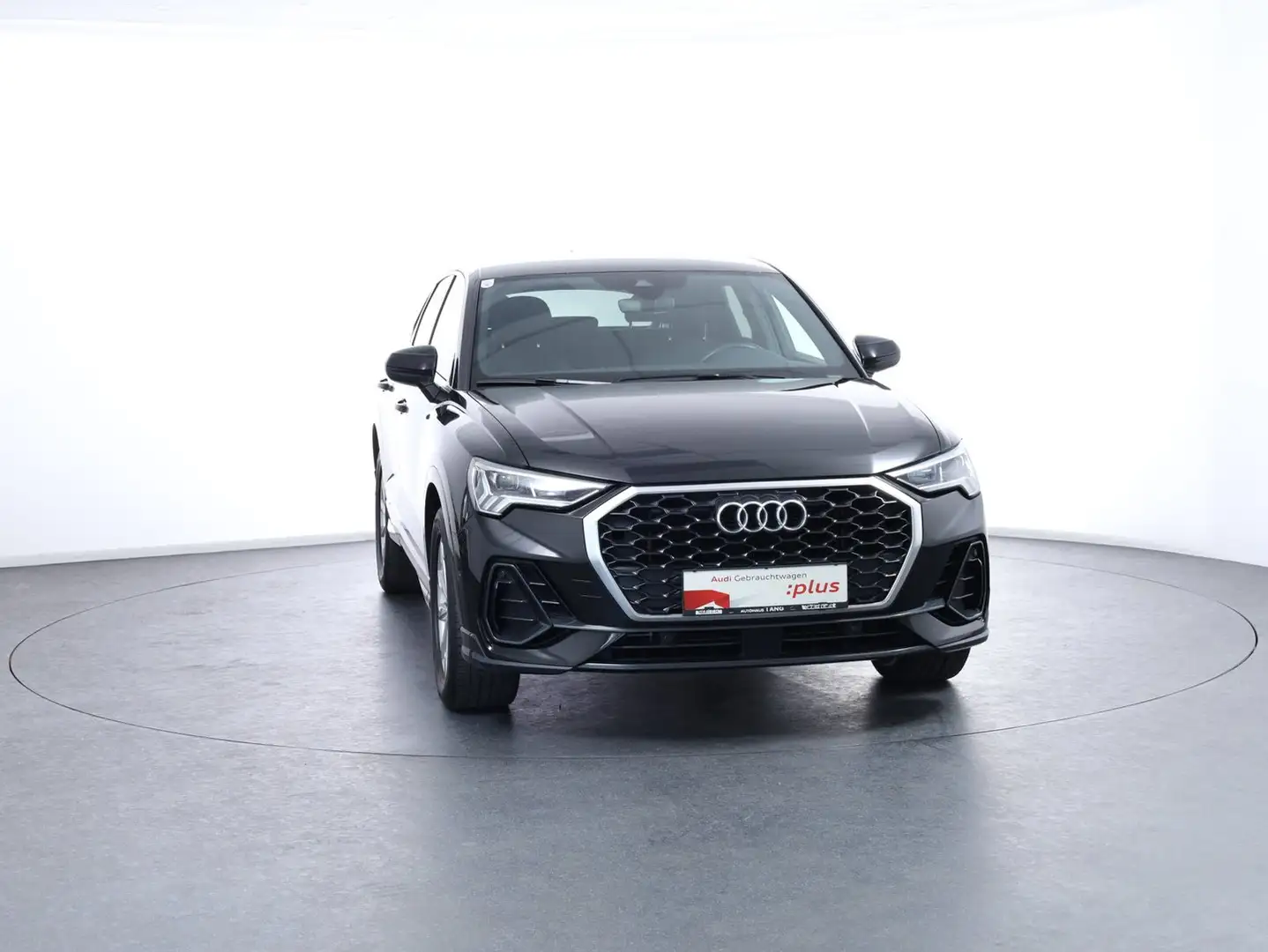 Audi Q3 35 TDI Schwarz - 2