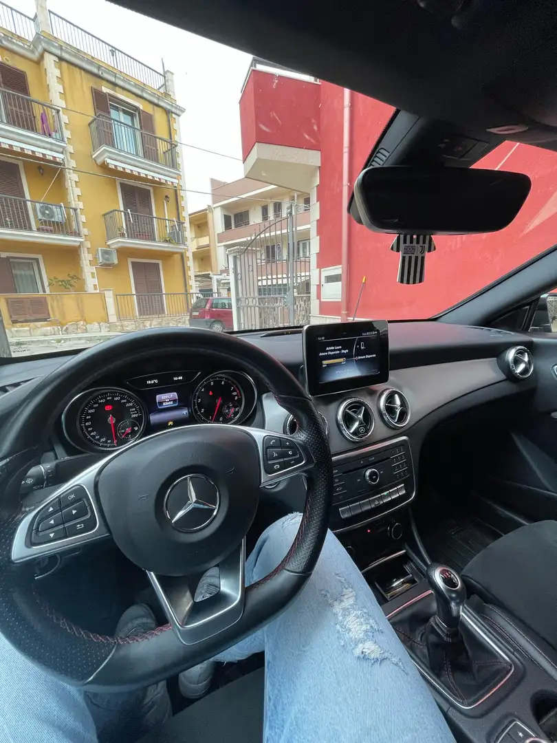 Mercedes-Benz CLA 180 Executive FL - 2