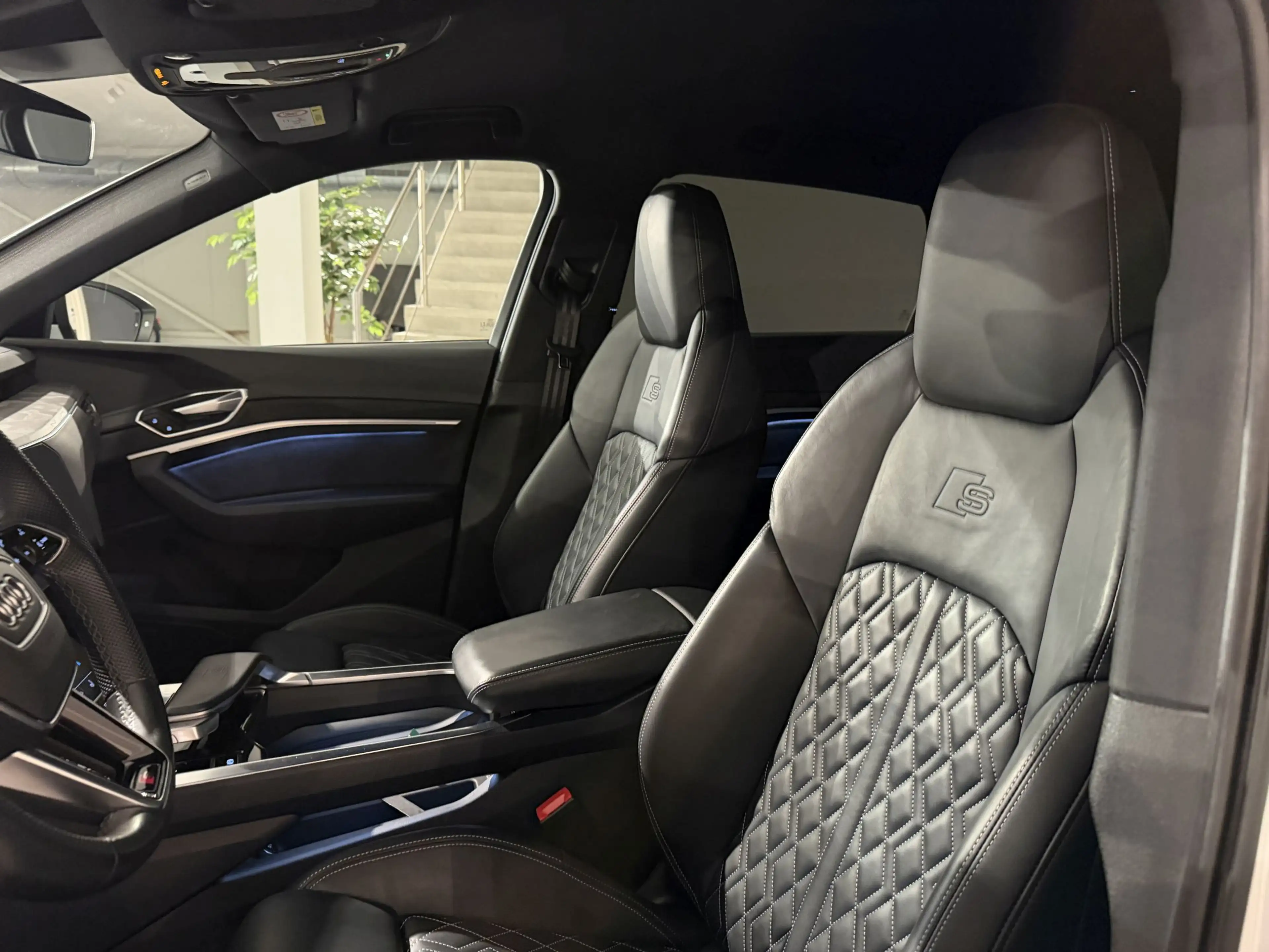 Audi SQ8 e-tron 503PK QUATTRO * FULL BLACK PACK * STANDVERWARMIN — photo 9