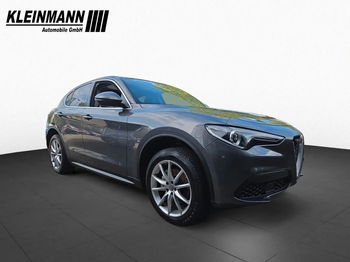 Alfa Romeo Stelvio Super 2.0 T (200 PS) AT8-Q4 *AHK Grau - 2