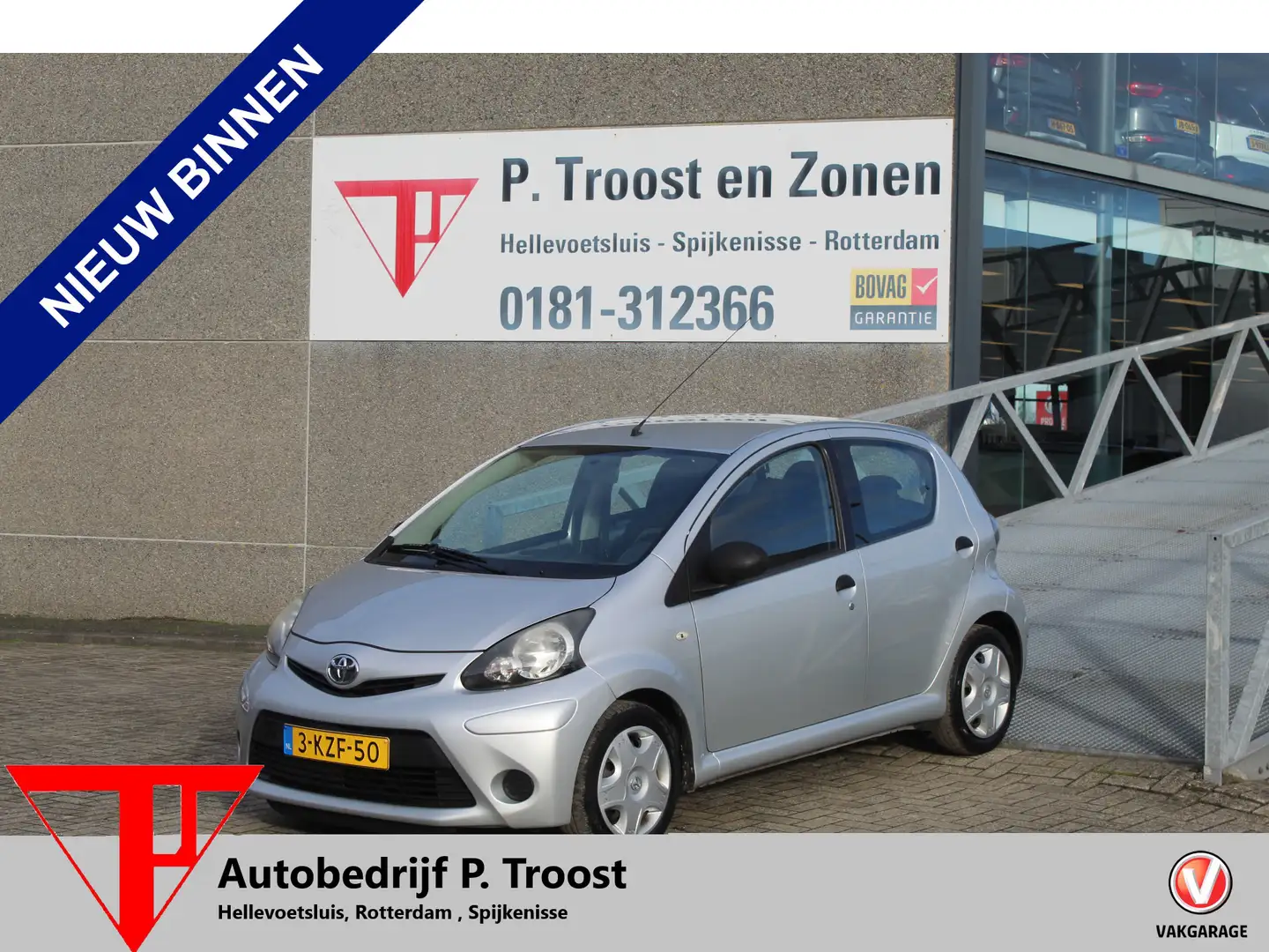 Toyota Aygo 1.0 VVT-i Now Airco/Centrale Deurvergrendeling/Ele Grijs - 1