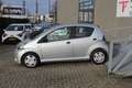 Toyota Aygo 1.0 VVT-i Now Airco/Centrale Deurvergrendeling/Ele Grijs - thumbnail 2