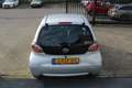 Toyota Aygo 1.0 VVT-i Now Airco/Centrale Deurvergrendeling/Ele Grijs - thumbnail 4