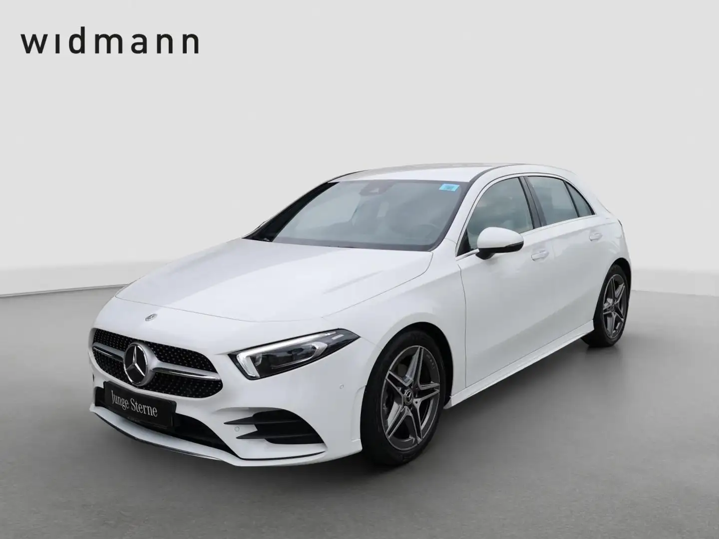 Mercedes-Benz A 180 "Advanced" AMG-Line*Multibeam*Spur*LED*PTS Weiß - 1