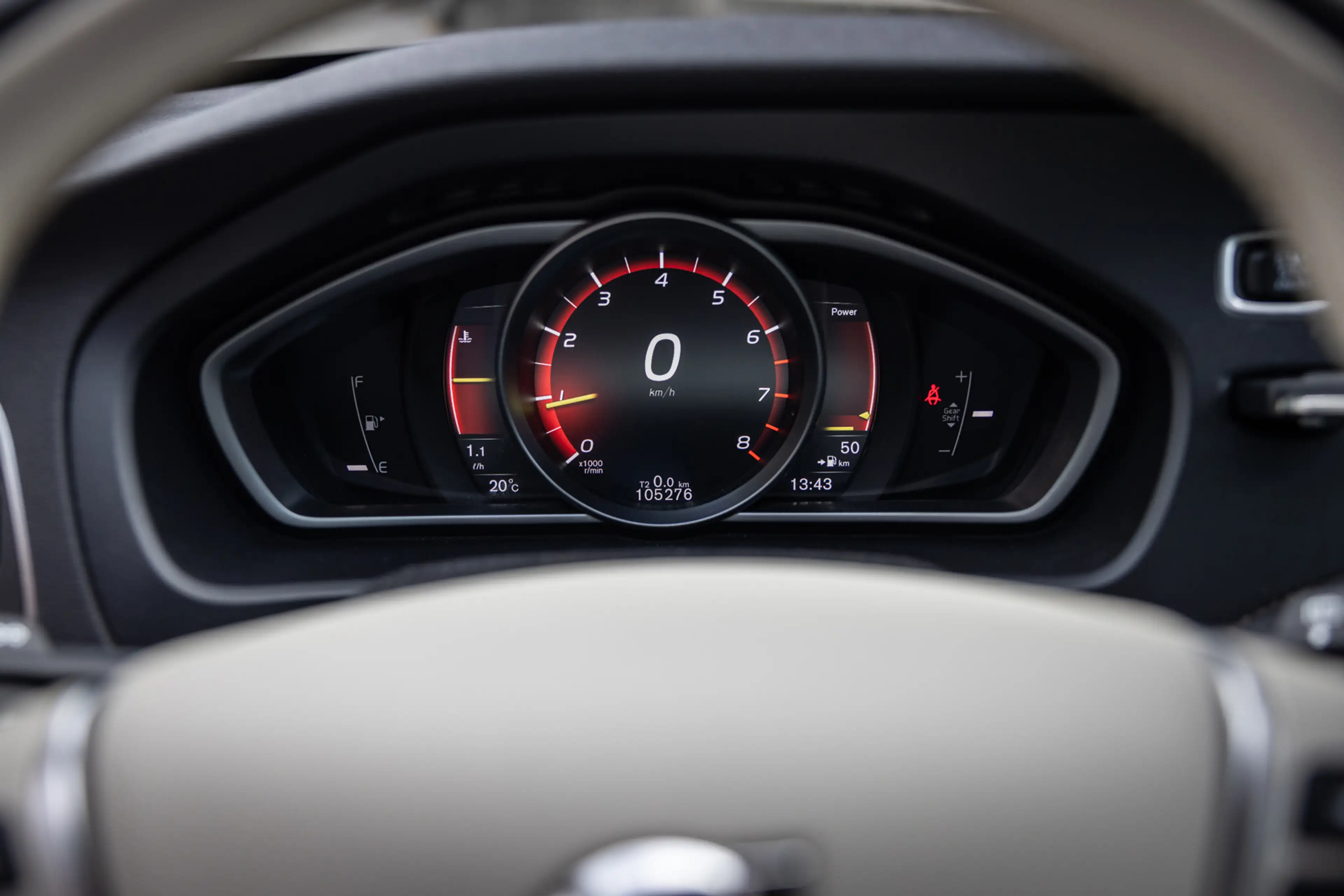 Volvo V40 Cross Country 2.0 T3 Momentum (150pk) LED Standkachel Flamenco — photo 9