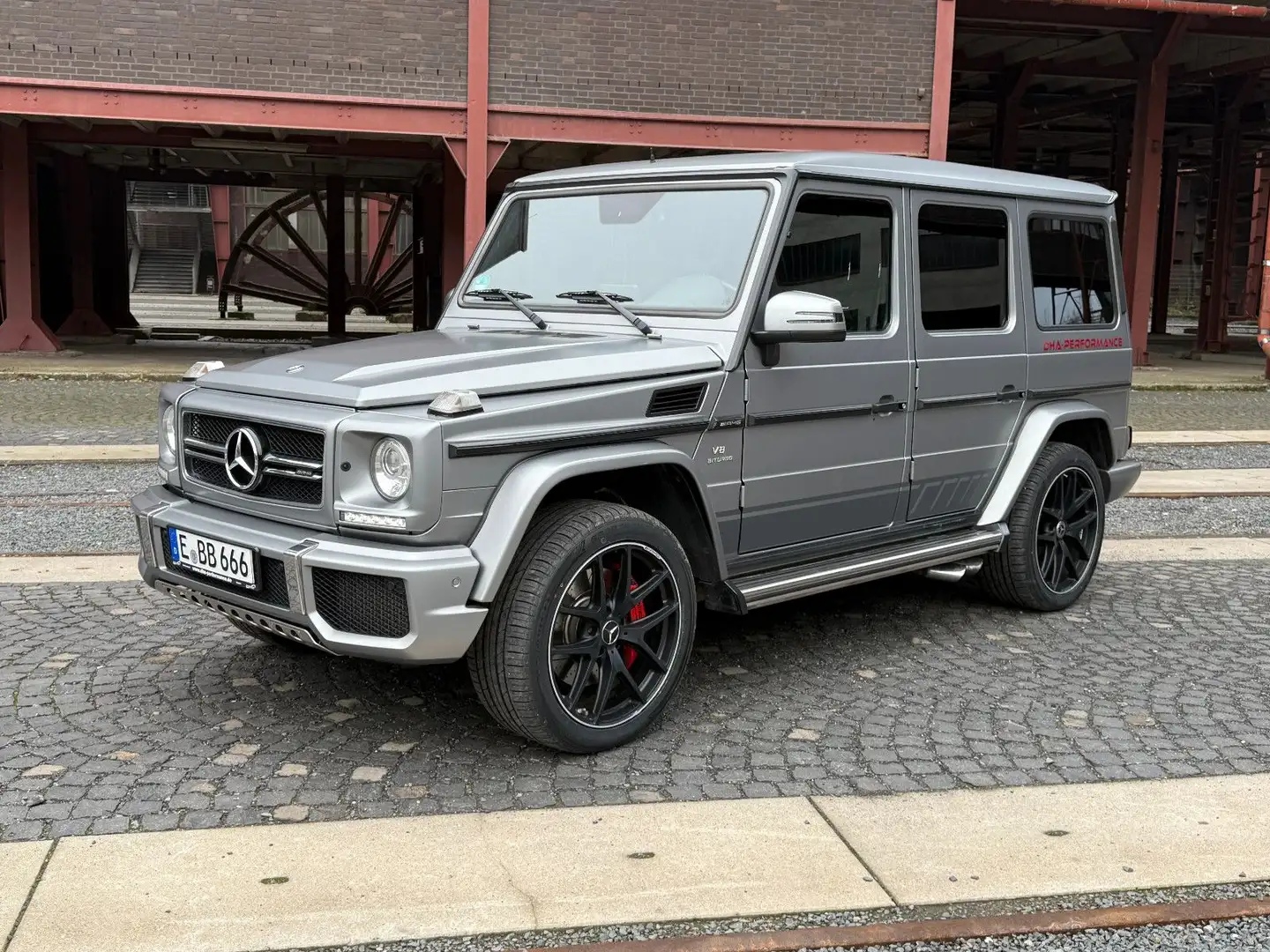 Mercedes-Benz G 63 AMG DESIGNO PLATIN MAGNO MWST.+GARANTIE Grau - 2