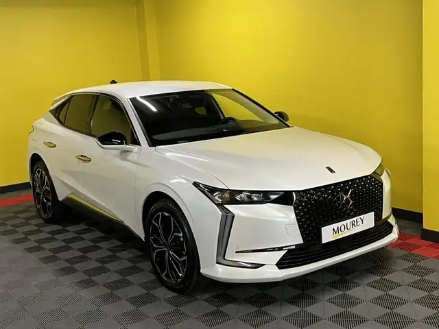 DS Automobiles DS 4 view 2