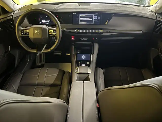 DS Automobiles DS 4 view 14