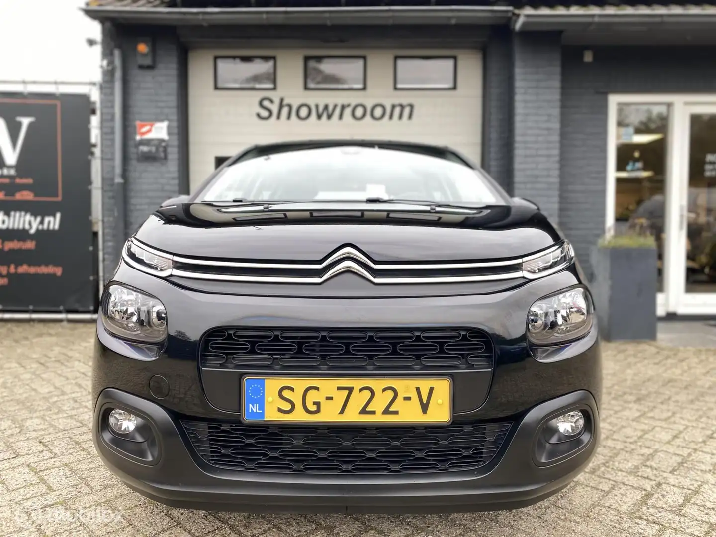 Citroen C3 1.2 PureTech CRUISE*CLIMATE*A/C*NAP*Carplay*NAVI* Zwart - 2