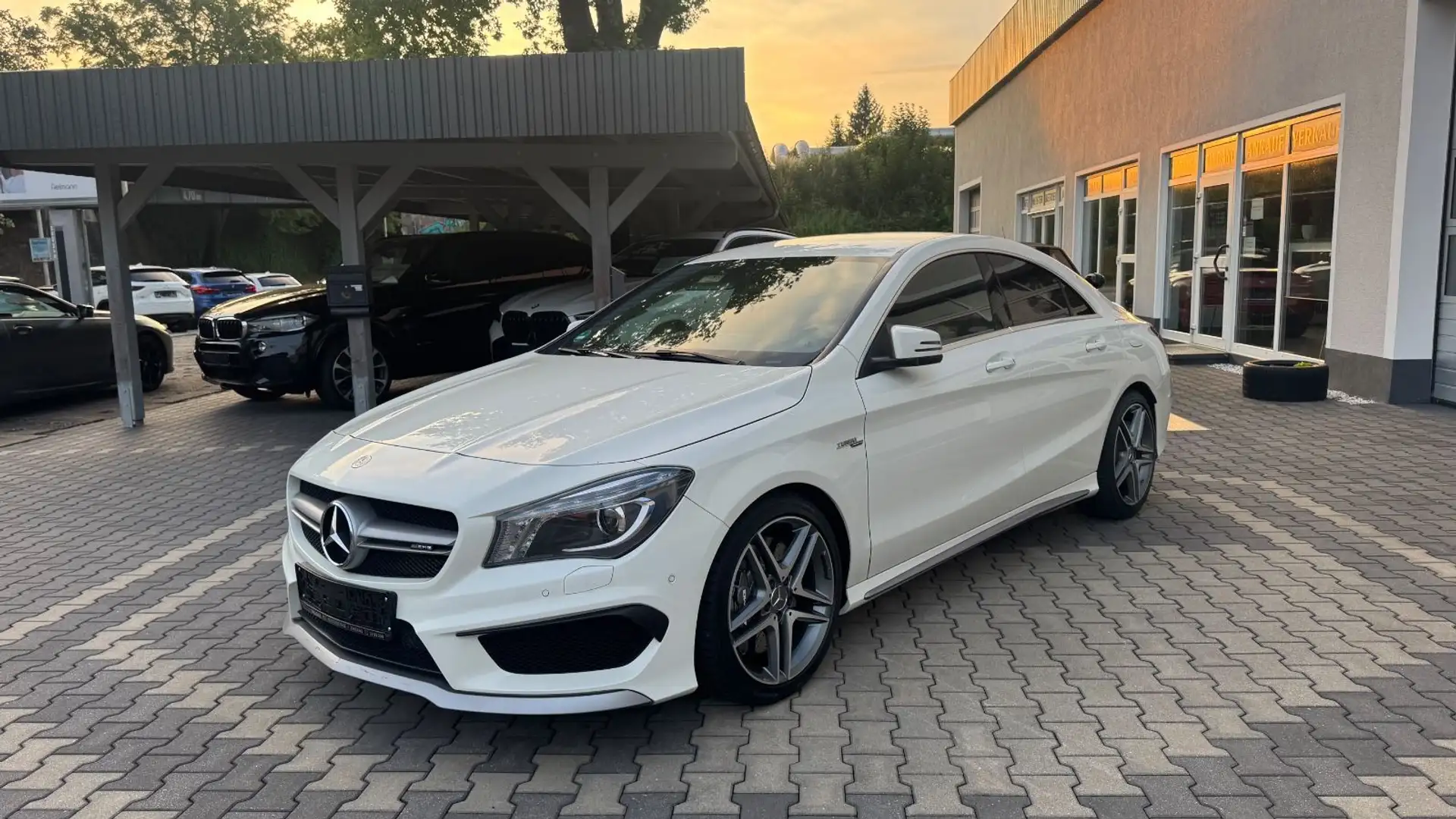 Mercedes-Benz CLA 45 AMG Bi Xenon Navi Autom Blanc - 2