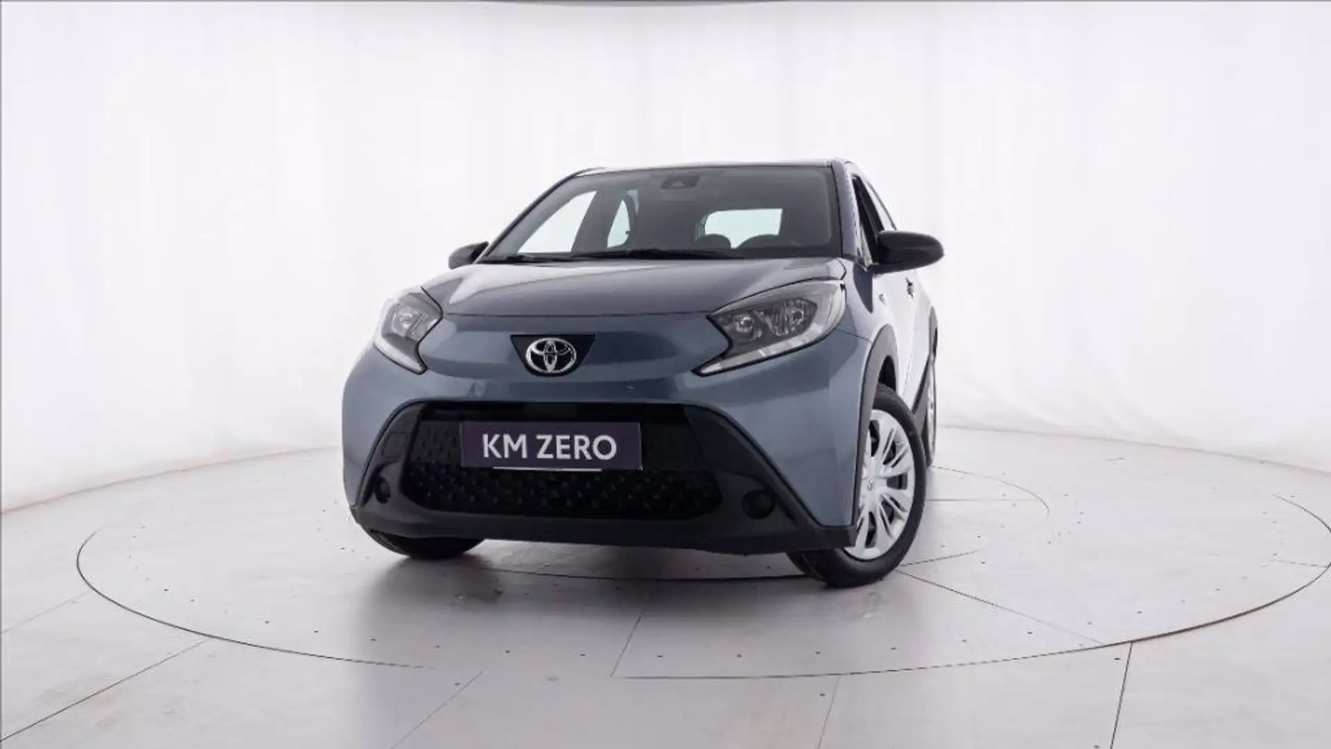 Toyota Aygo X 1.0 Active 72cv s-cvt Gri - 1