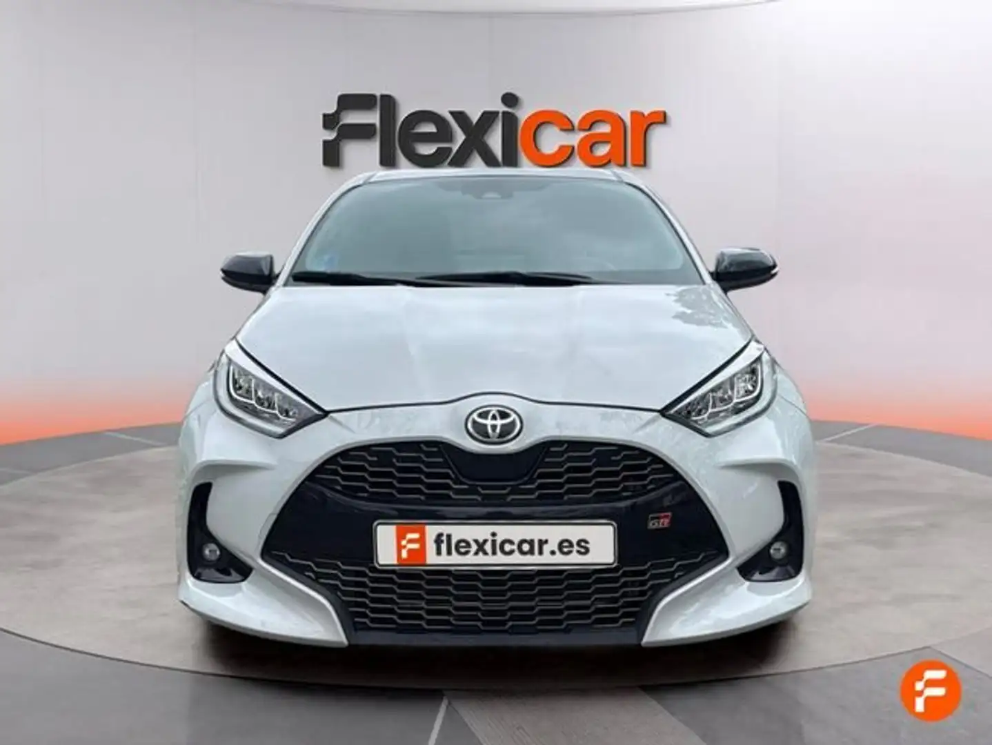 Toyota Yaris 120H 1.5 GR Sport Blanco - 2