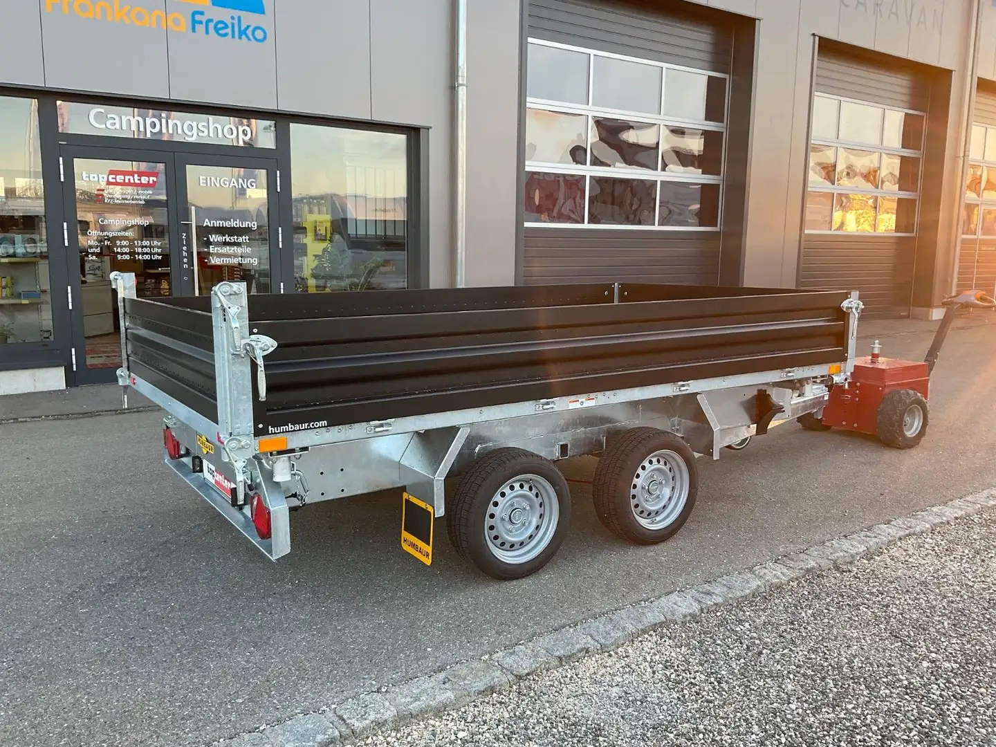 Humbaur HTK 3500.31/ Dreiseitenkipper / E Pumpe / Stahl - 2