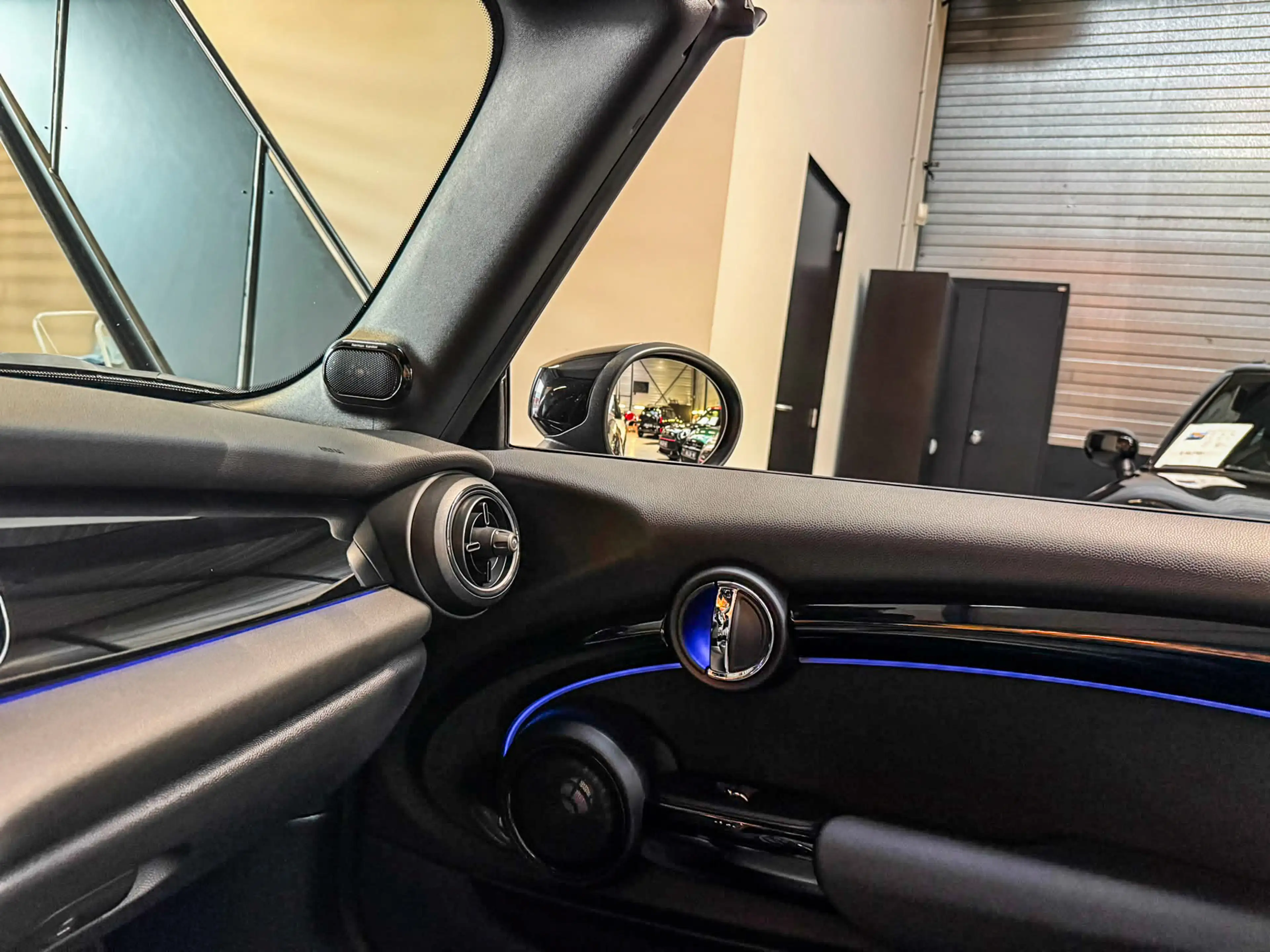 MINI John Cooper Works Cabrio 2.0 JCW Pack F1 aut 231pk Blackline/Camera/Hk/Vol/ — photo 12