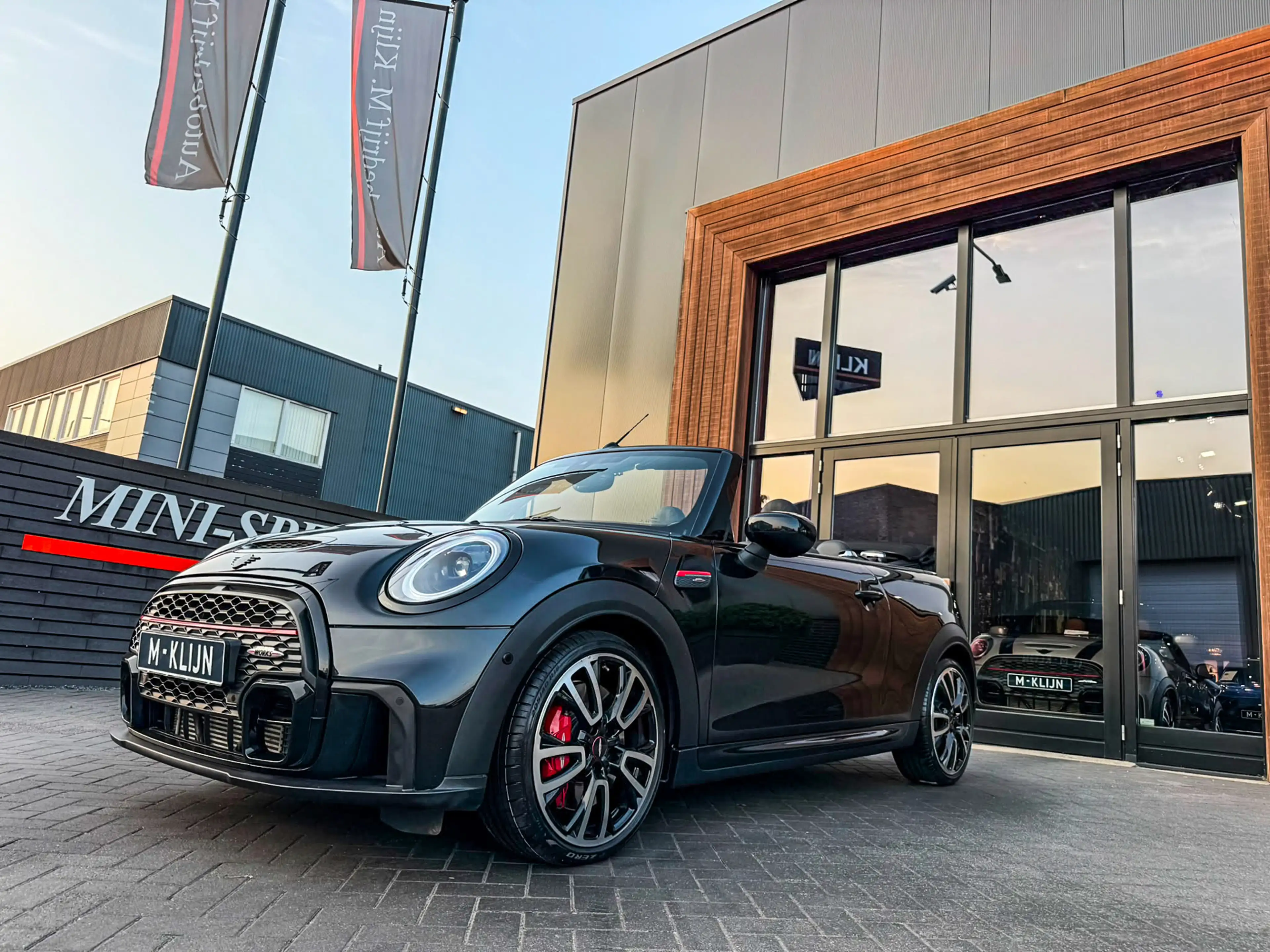 MINI John Cooper Works Cabrio 2.0 JCW Pack F1 aut 231pk Blackline/Camera/Hk/Vol/ — photo 5