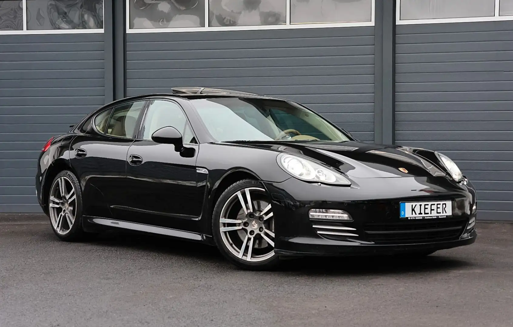 Porsche Panamera 4d 3.6 V6/BOSE/4xSHZ/SBL/LHZ/KAMERA/R20 Schwarz - 1