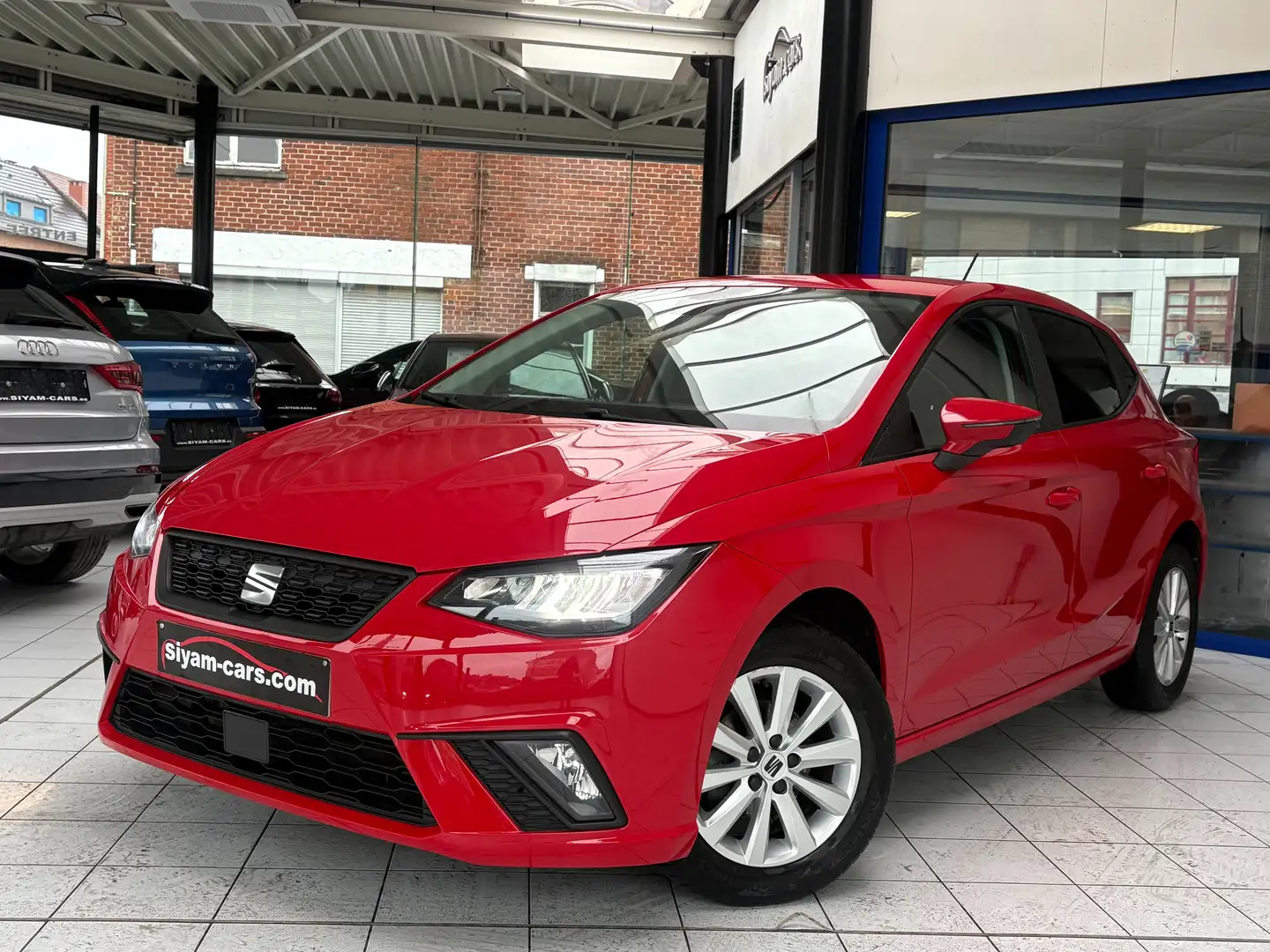 SEAT Ibiza Ibiza 1.0i *PHARE LED * CARPLAY * PDC * JANTES* Rouge - 1