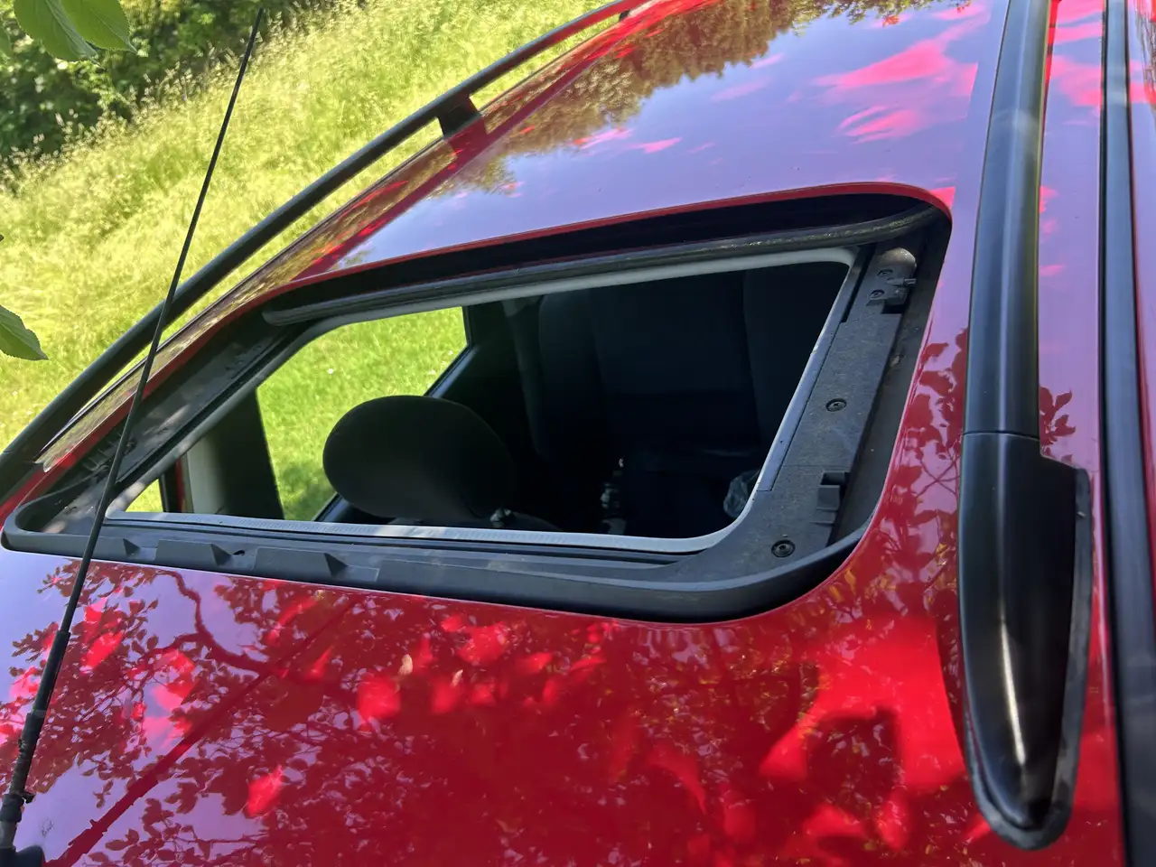 Ford Focus Trav. Ambiente 1,8 E-DI TD Alu, foto 3