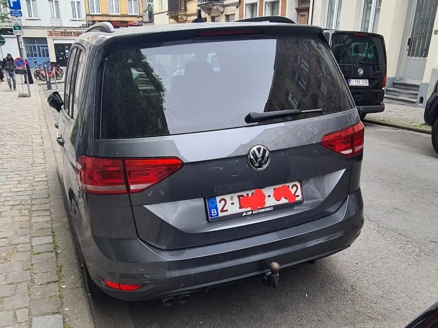 Volkswagen Touran 2.0 TDi SCR confortline Grijs - 1