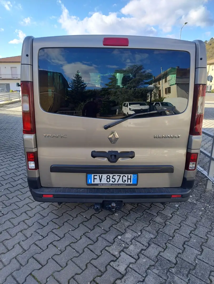 Renault Trafic 1.6 TURBO Marrone - 2