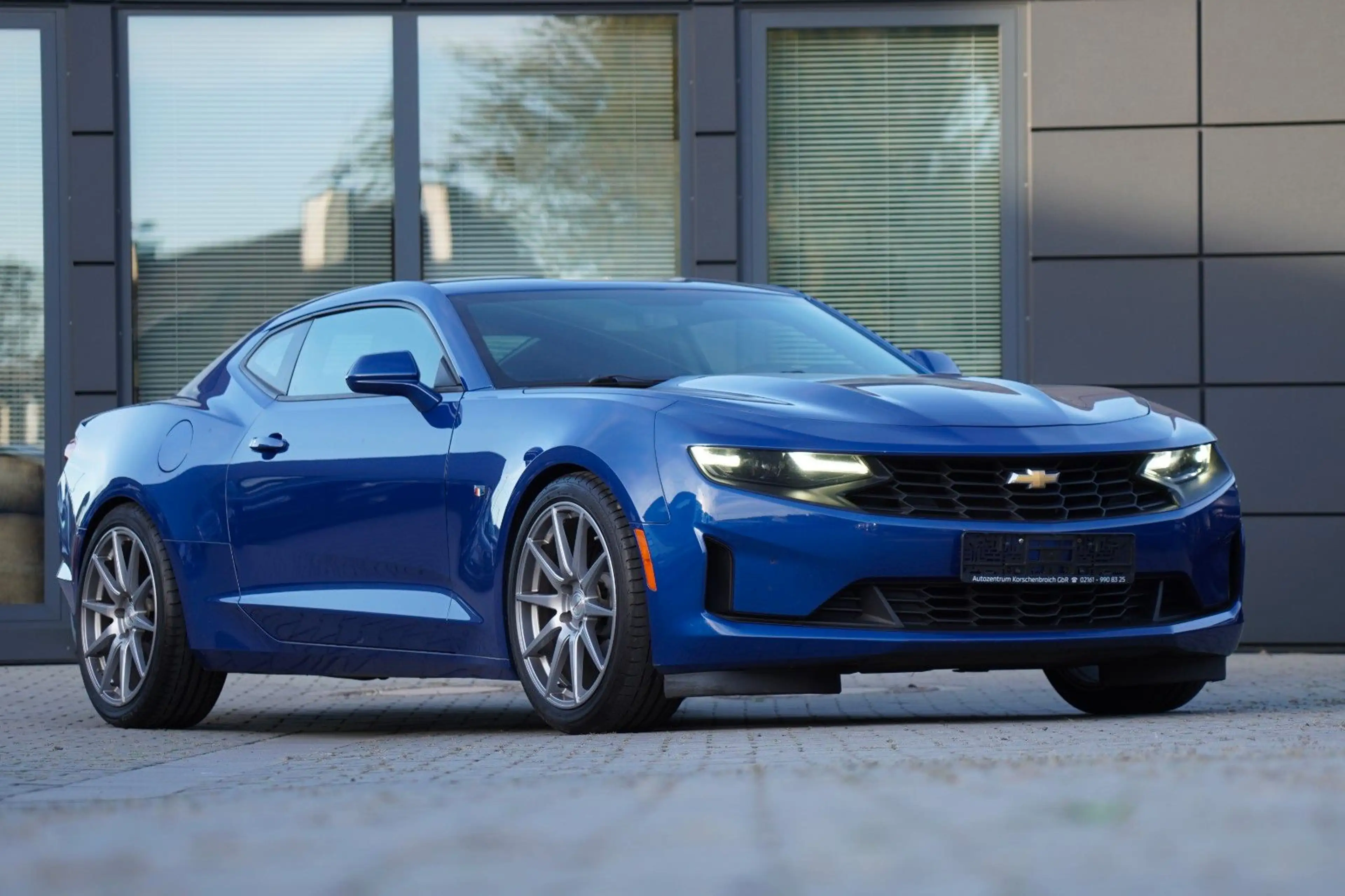 Chevrolet Camaro Coupé Turbo 50th Anniversary Edition — photo 12