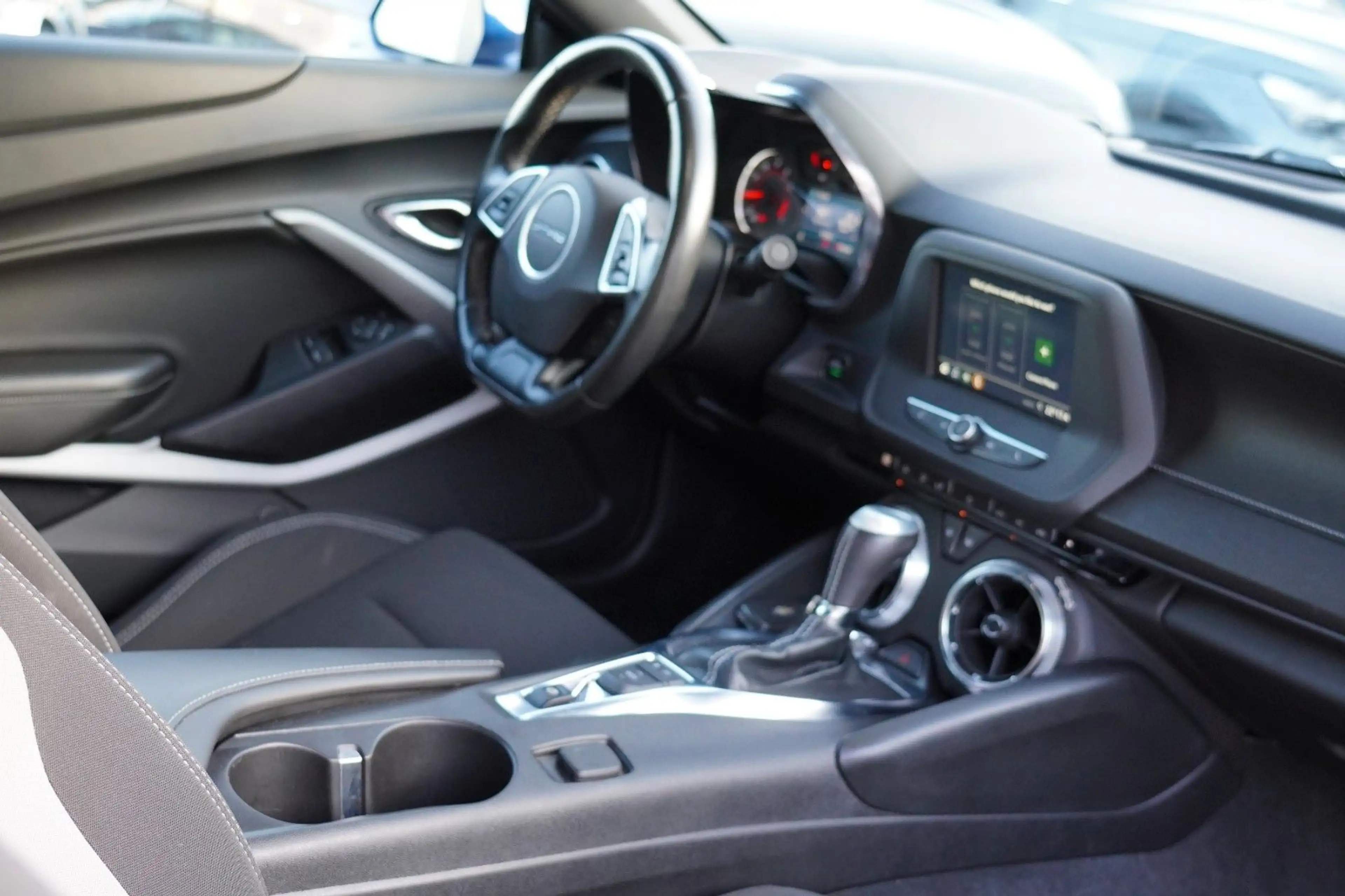 Chevrolet Camaro Coupé Turbo 50th Anniversary Edition — photo 14