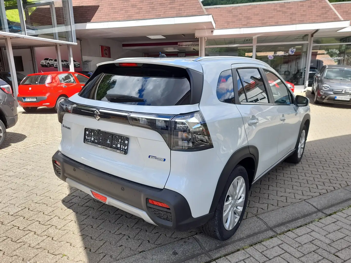 Suzuki SX4 S-Cross 1.4 Comfort GL+ Hybrid 4WD Allrad Alb - 2