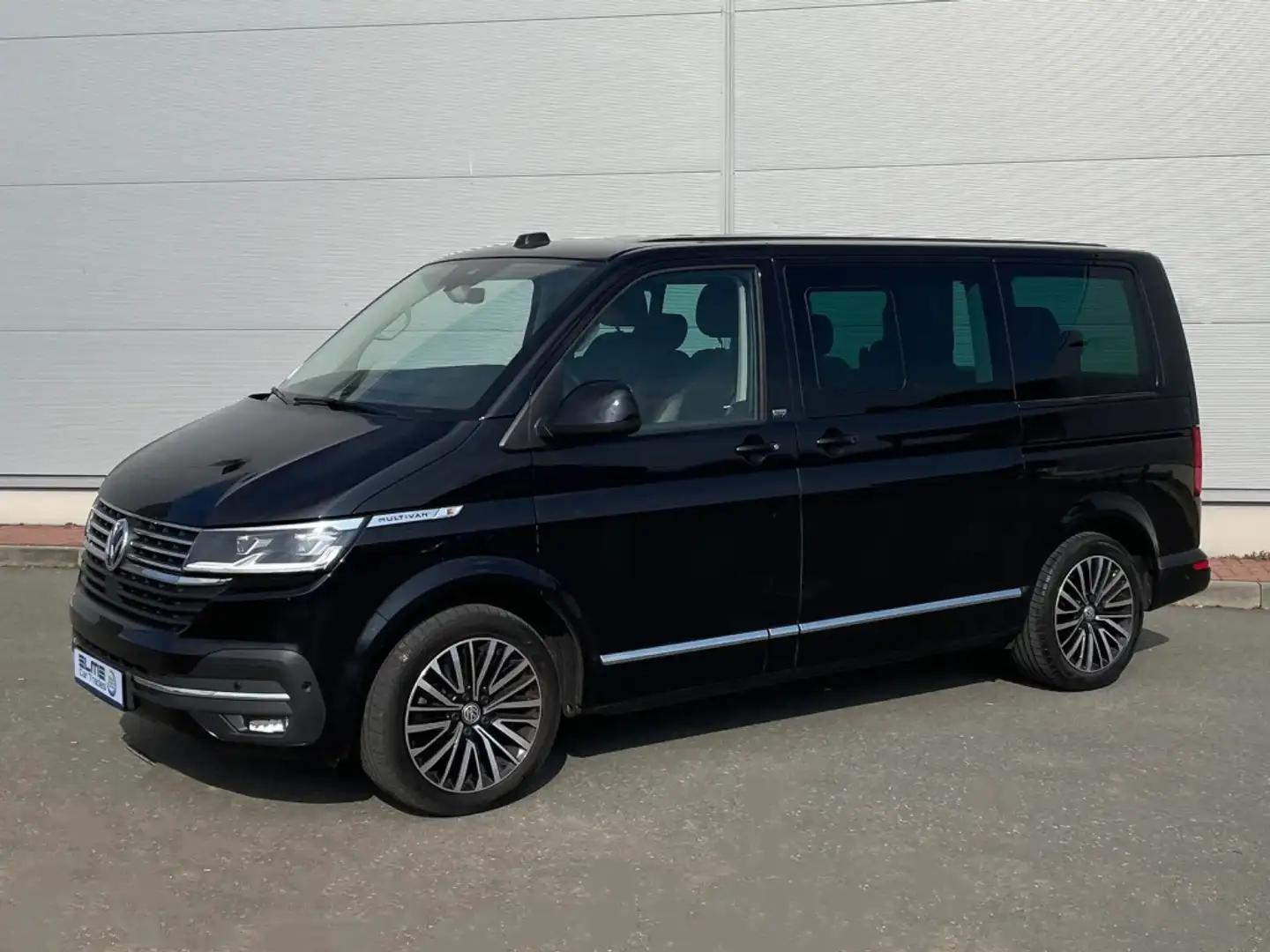 Volkswagen VOLKSWAGEN Multivan M1 Monovolumen  Automático de Negro - 1