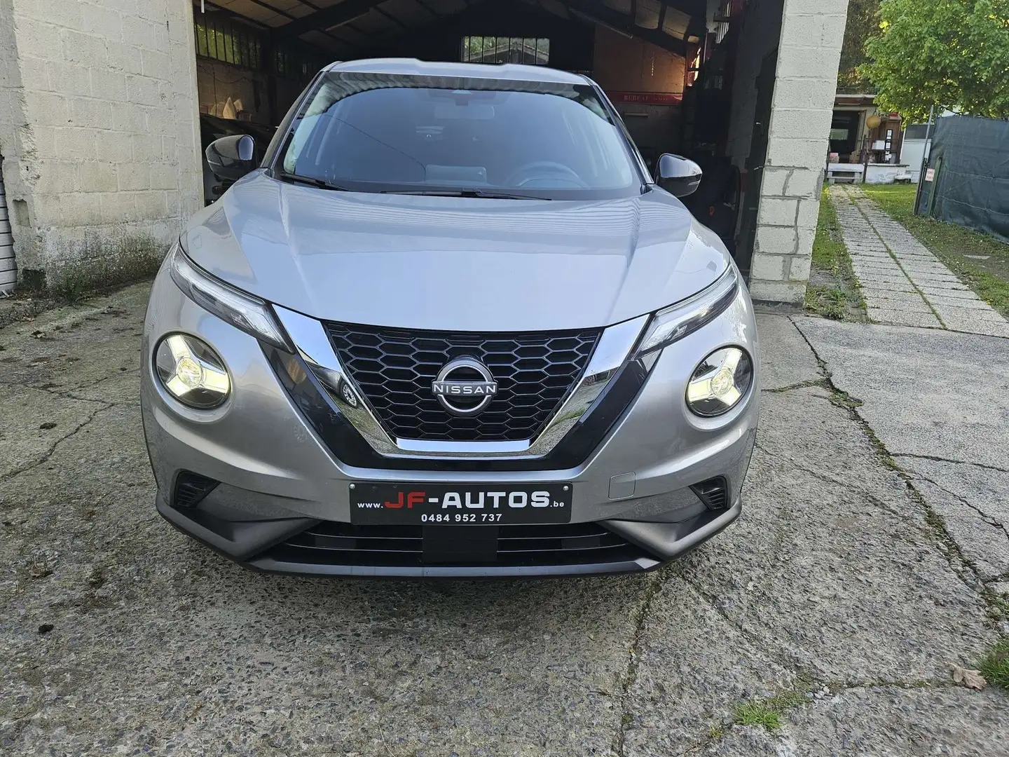 Nissan Juke 1.0 DIG-T 2WD Acenta (EU6AP) Gris - 1